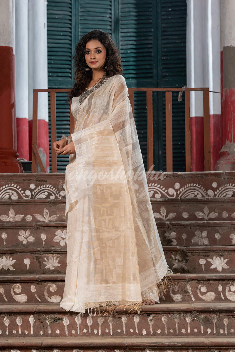 Off White Silk Matka Handwoven Jamdani Saree