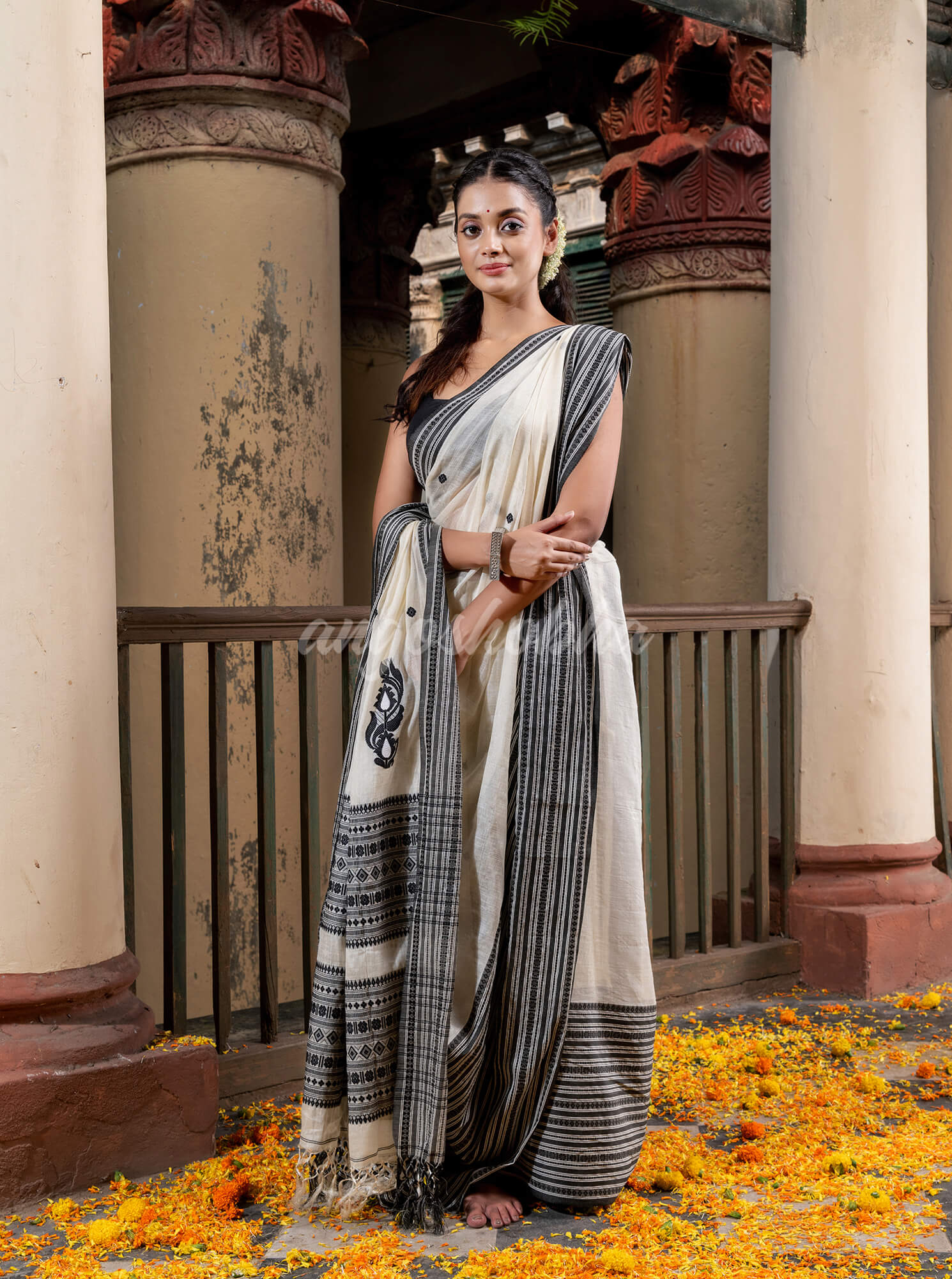 White Tussar Silk Black Mahapar Jacquard Saree
