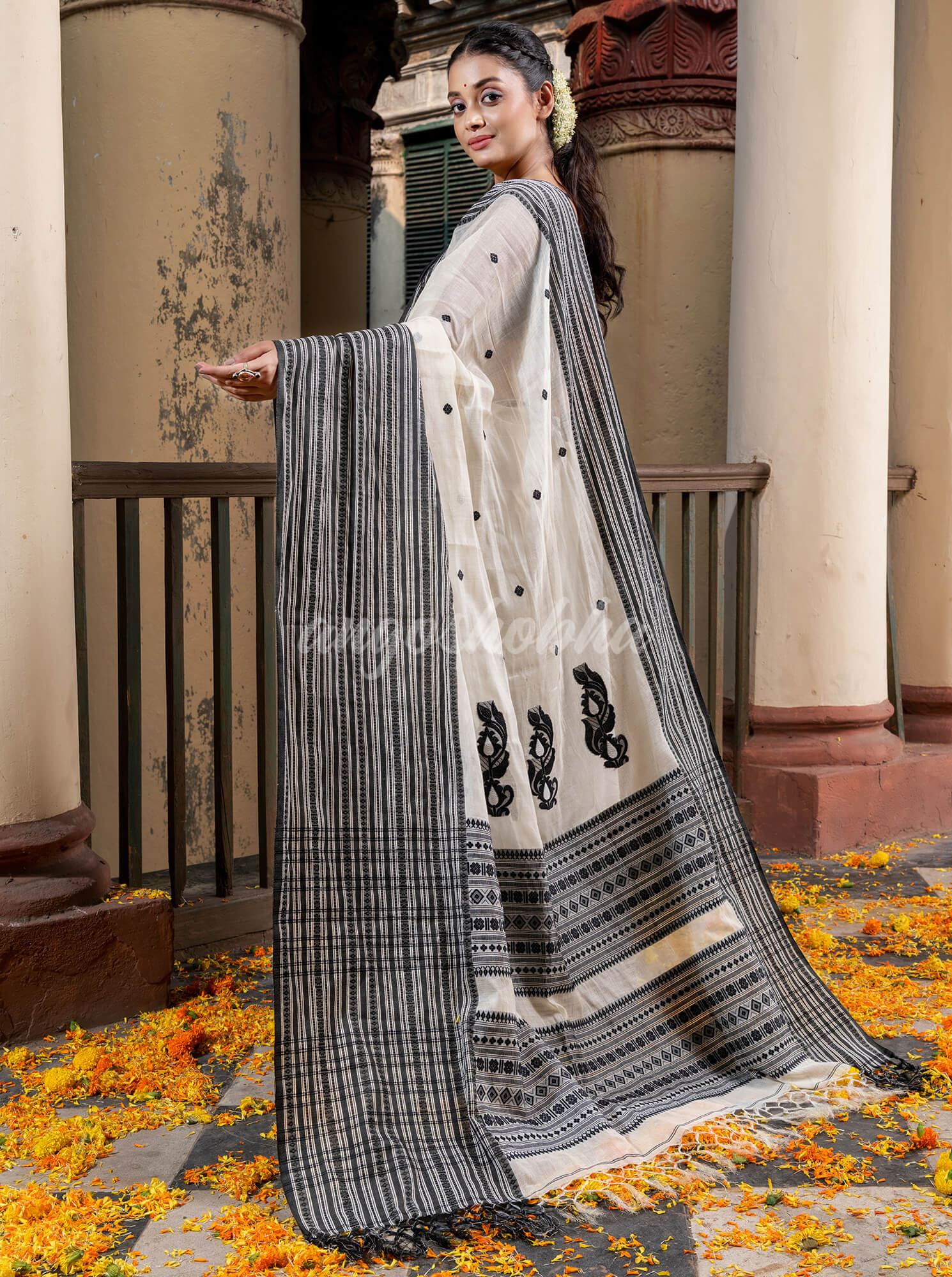 White Tussar Silk Black Mahapar Jacquard Saree