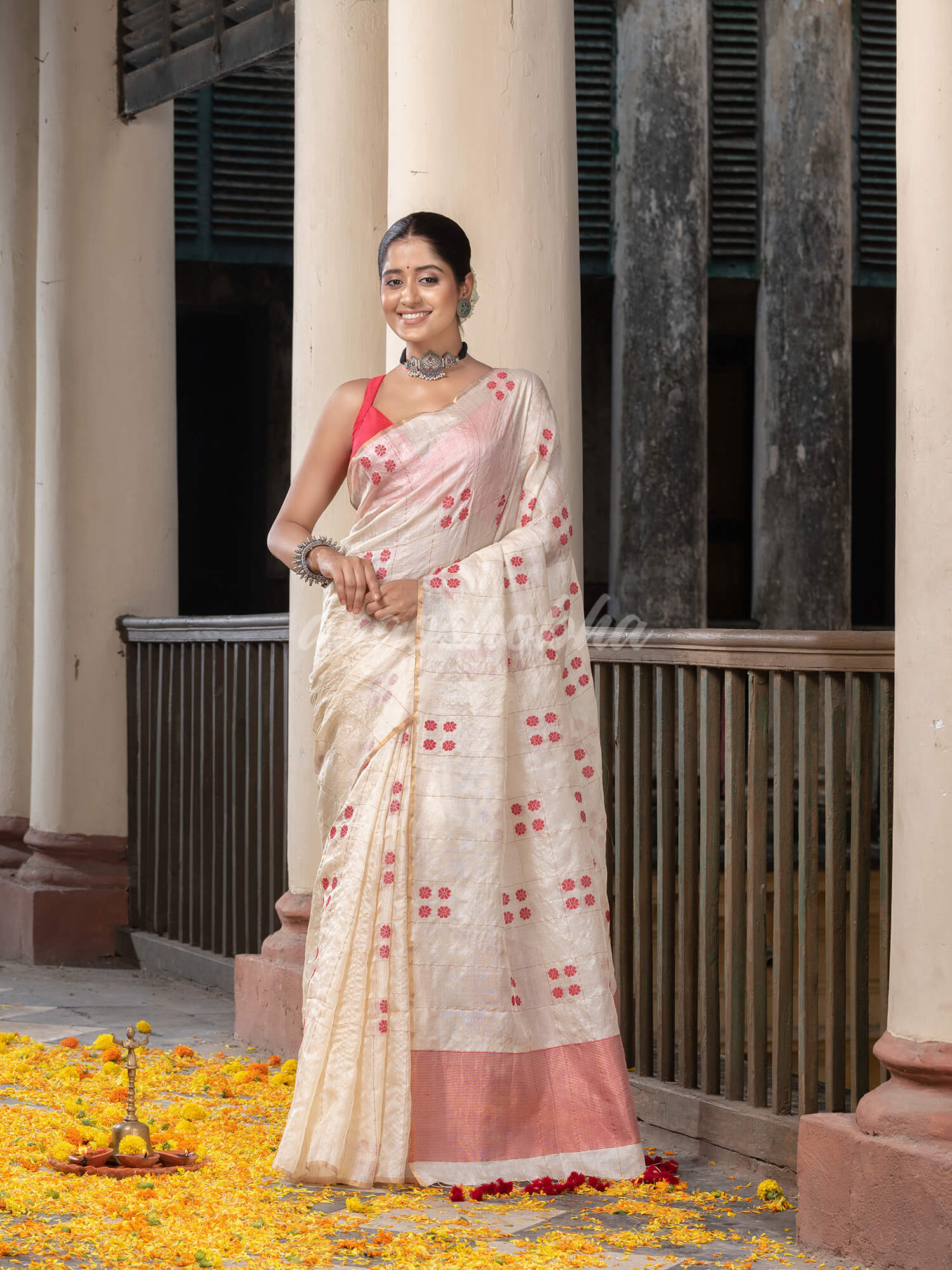 White Tussar Silk All Body Red Handwoven Buti Jamdani Saree