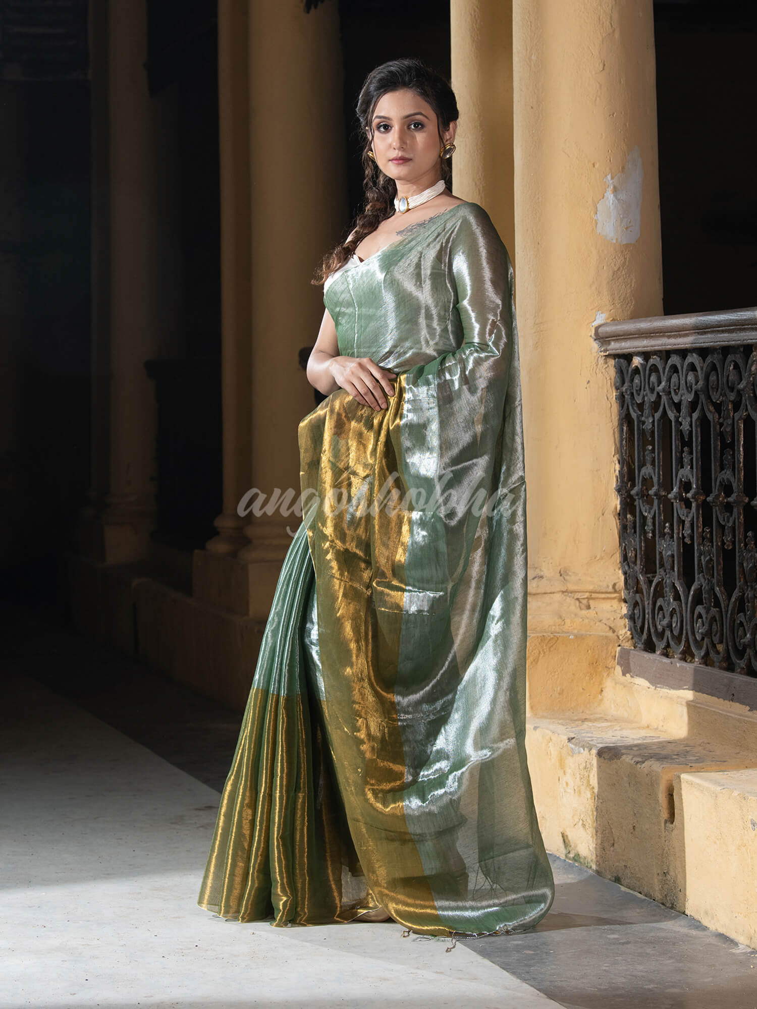 Silver Bottle Green & Gold Handloom Tissue Saree