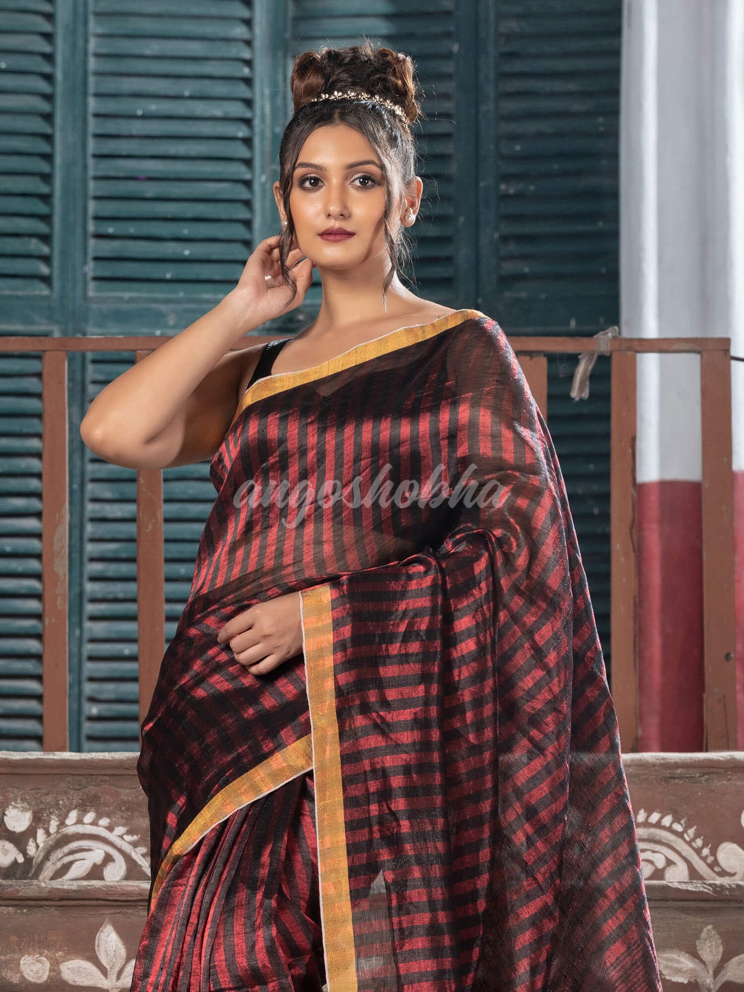 Red & Black All Body Check Tissue Linen Handloom Saree