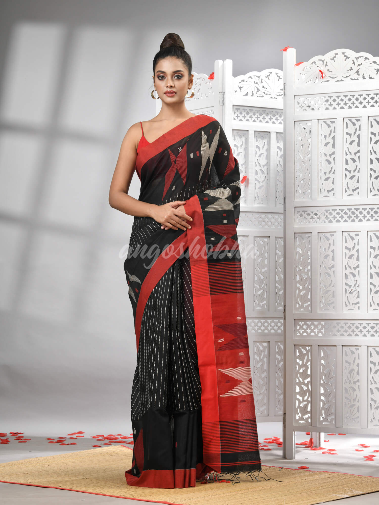 Black Cotton Blend All Body Motive With Red Pallu Handloom Saree