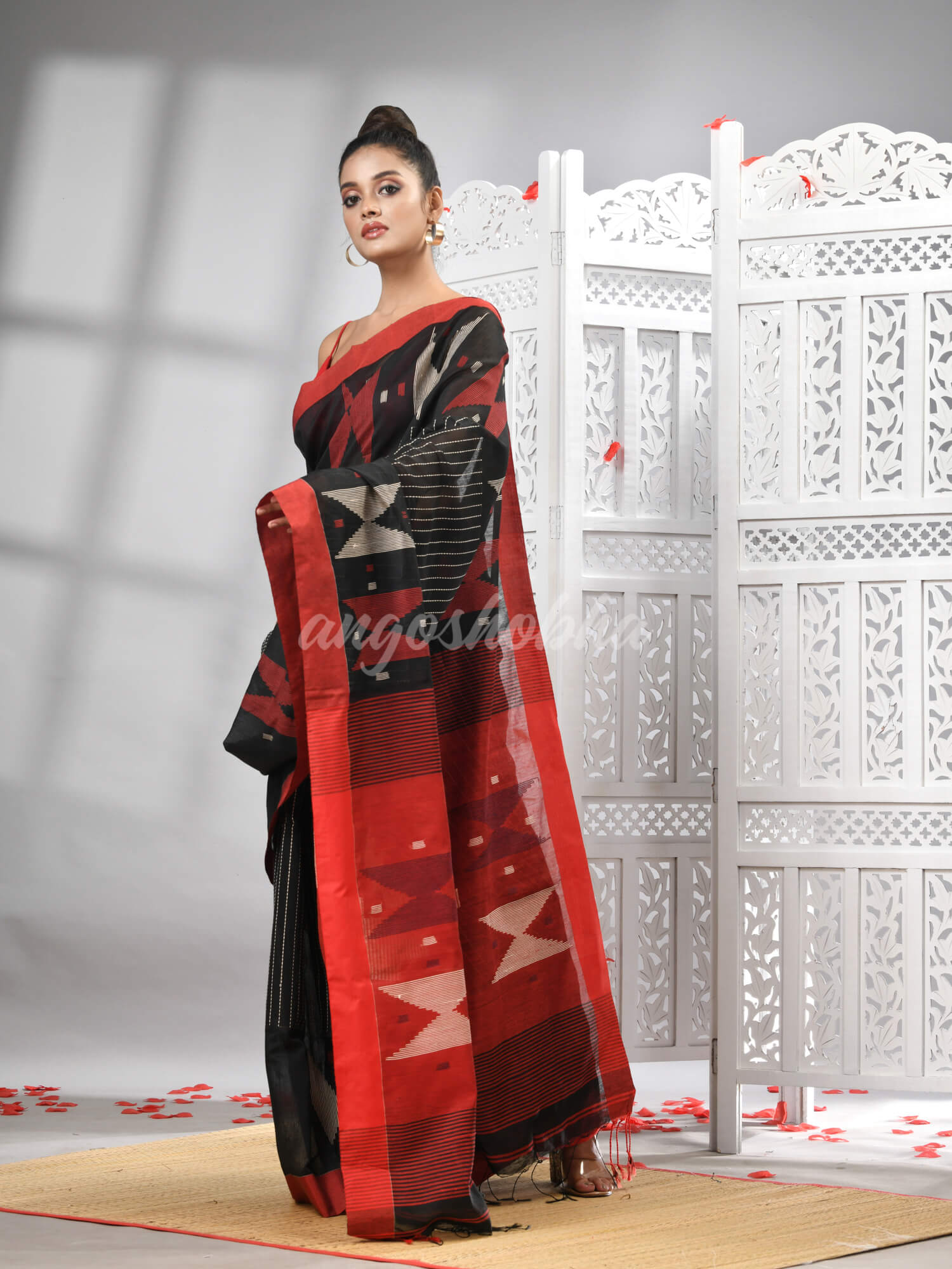 Black Cotton Blend All Body Motive With Red Pallu Handloom Saree
