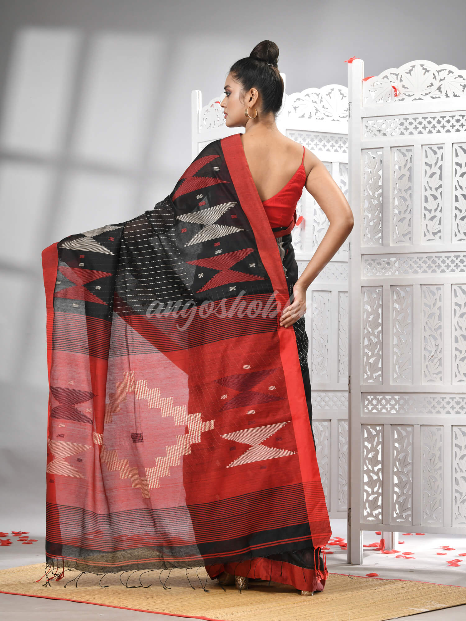 Black Cotton Blend All Body Motive With Red Pallu Handloom Saree