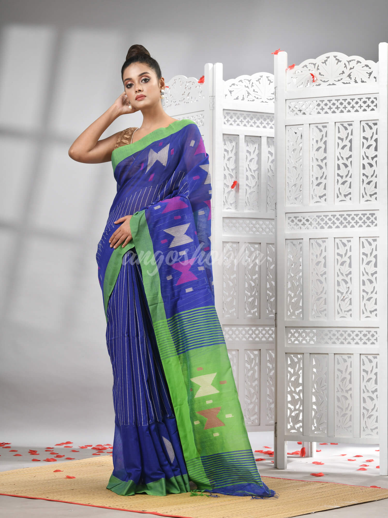 Blue Cotton Blend All Body Motive With Green Pallu Handloom Saree