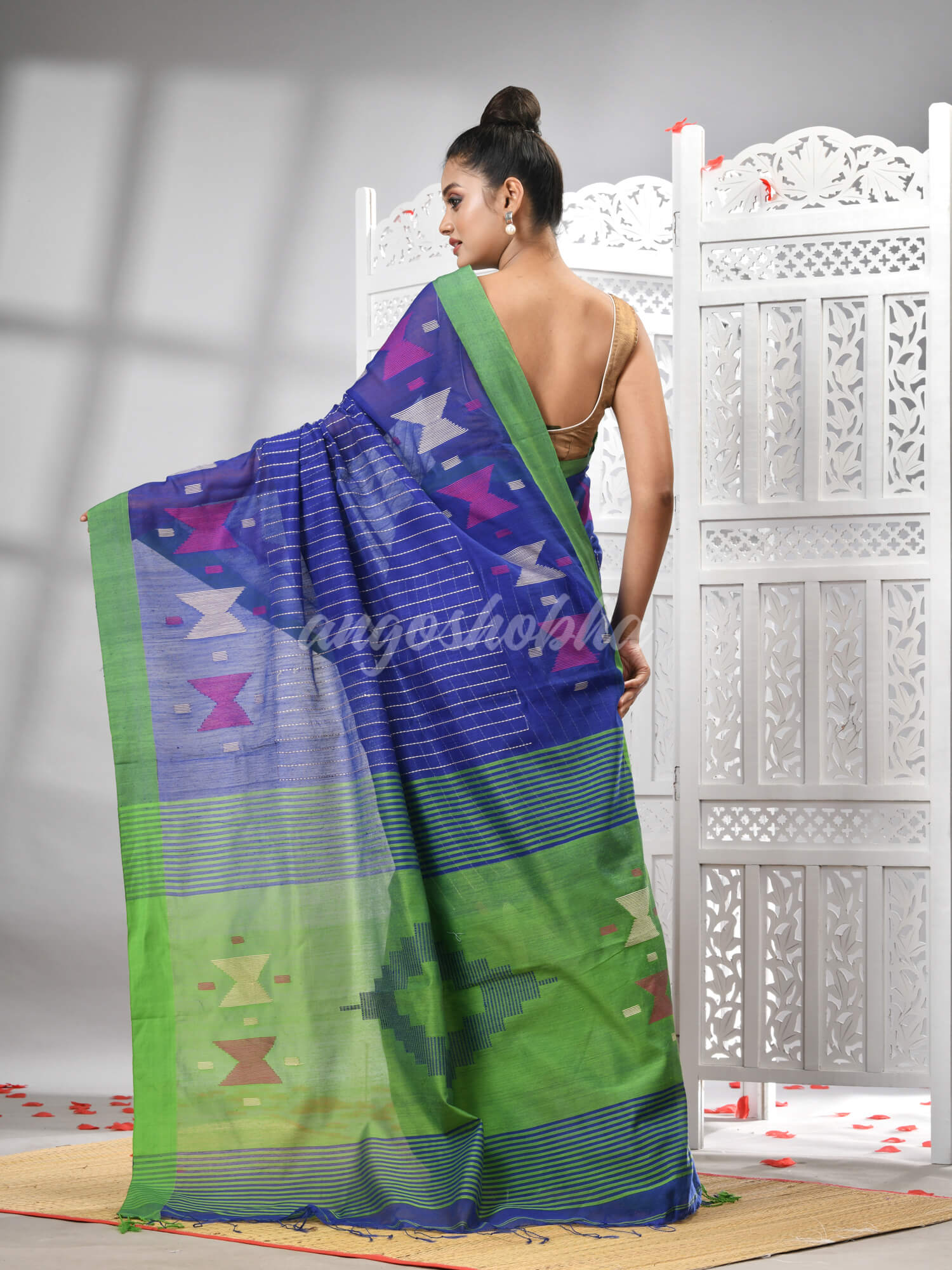 Blue Cotton Blend All Body Motive With Green Pallu Handloom Saree