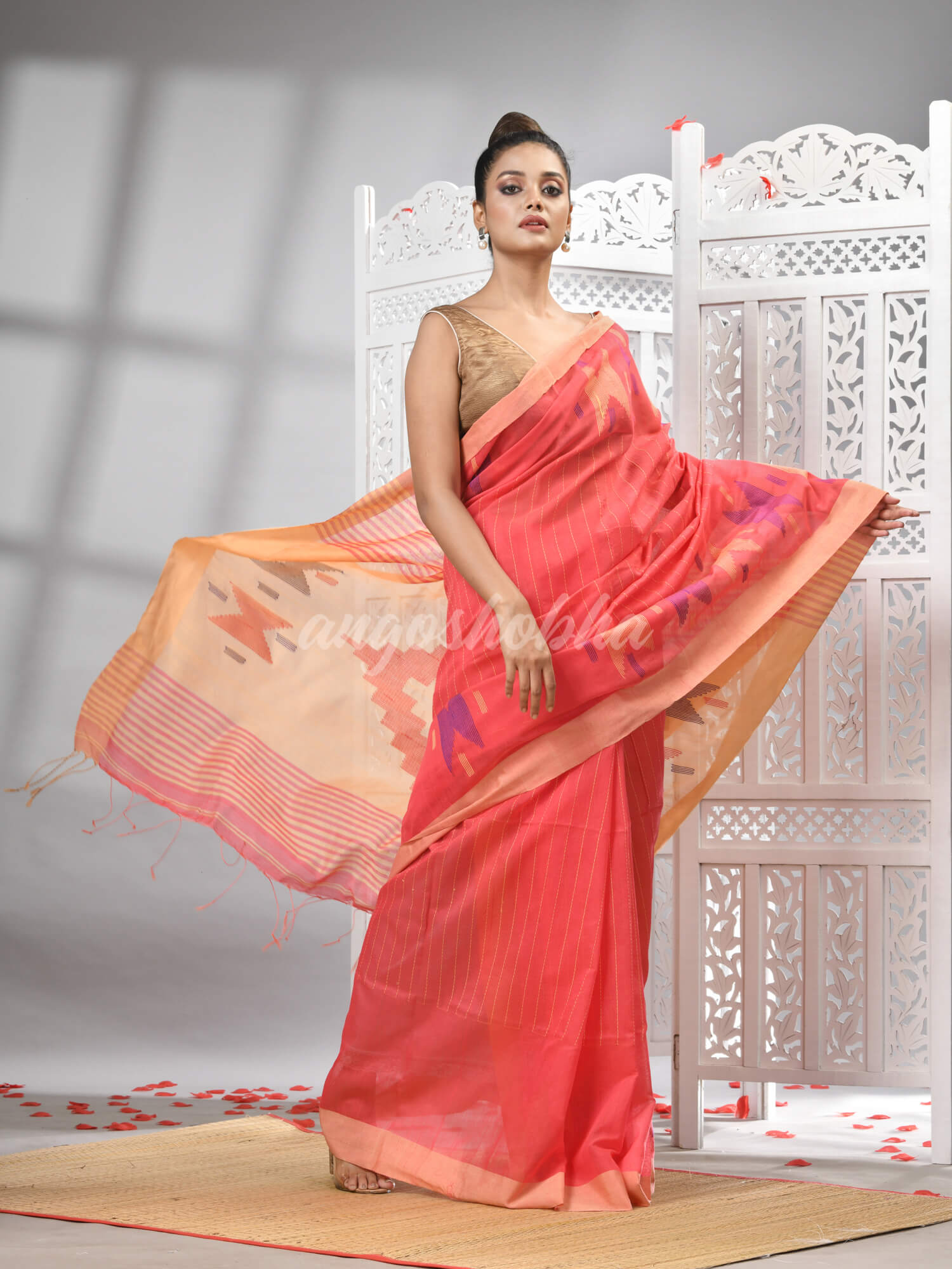 Peach Cotton Blend All Body Motive With Beige Pallu Handloom Saree