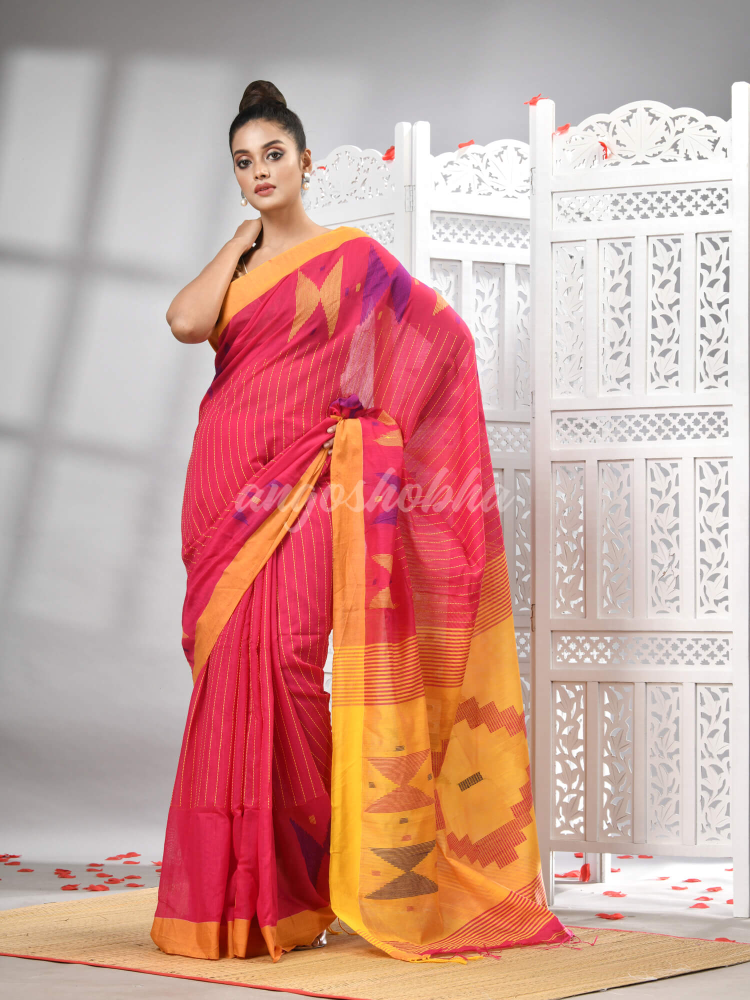 Rani Cotton Blend All Body Motive With Yellow Pallu Handloom Saree