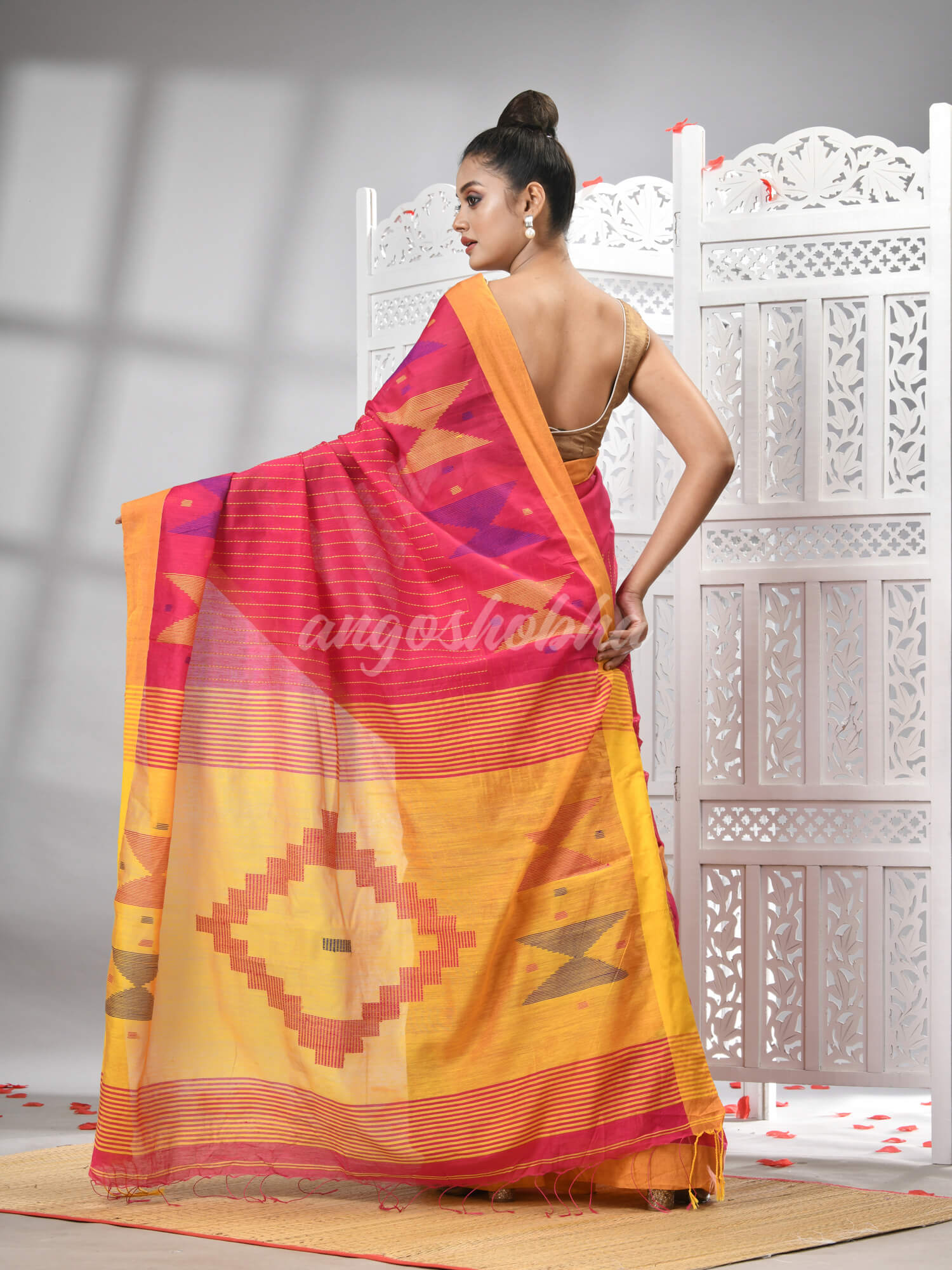 Rani Cotton Blend All Body Motive With Yellow Pallu Handloom Saree