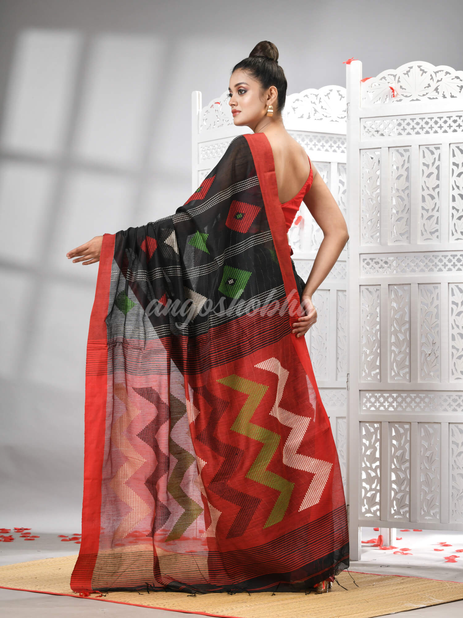 Black Cotton Blend All Body Motive With Red Pallu Handloom Saree