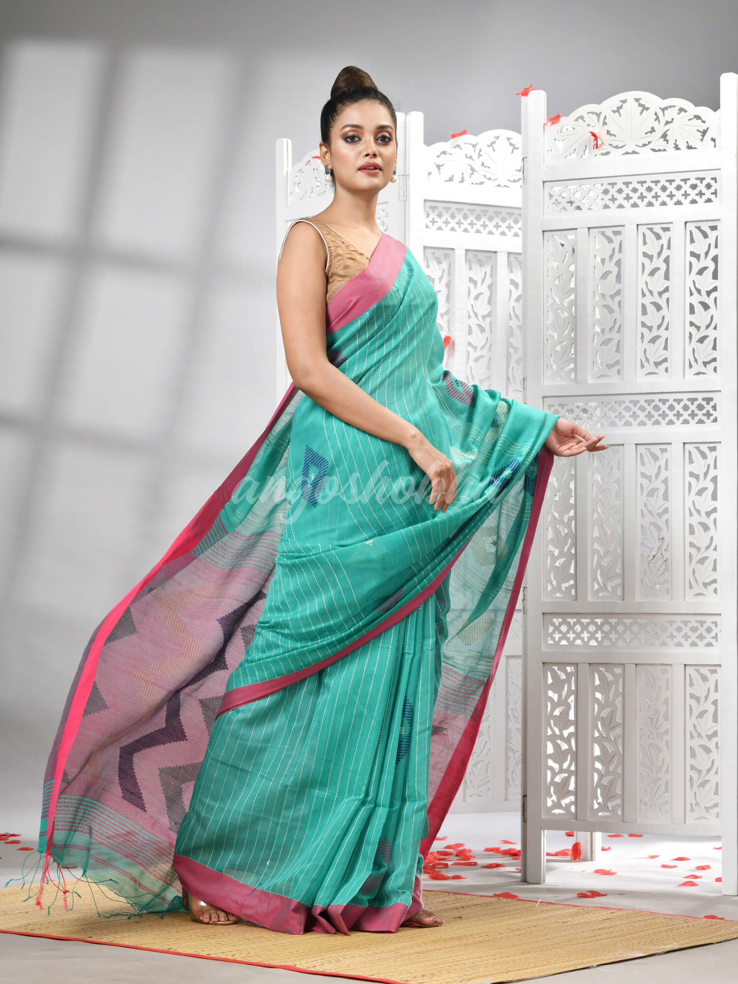 Firoza Cotton Blend All Body Motive With Rani Pallu Handloom Saree