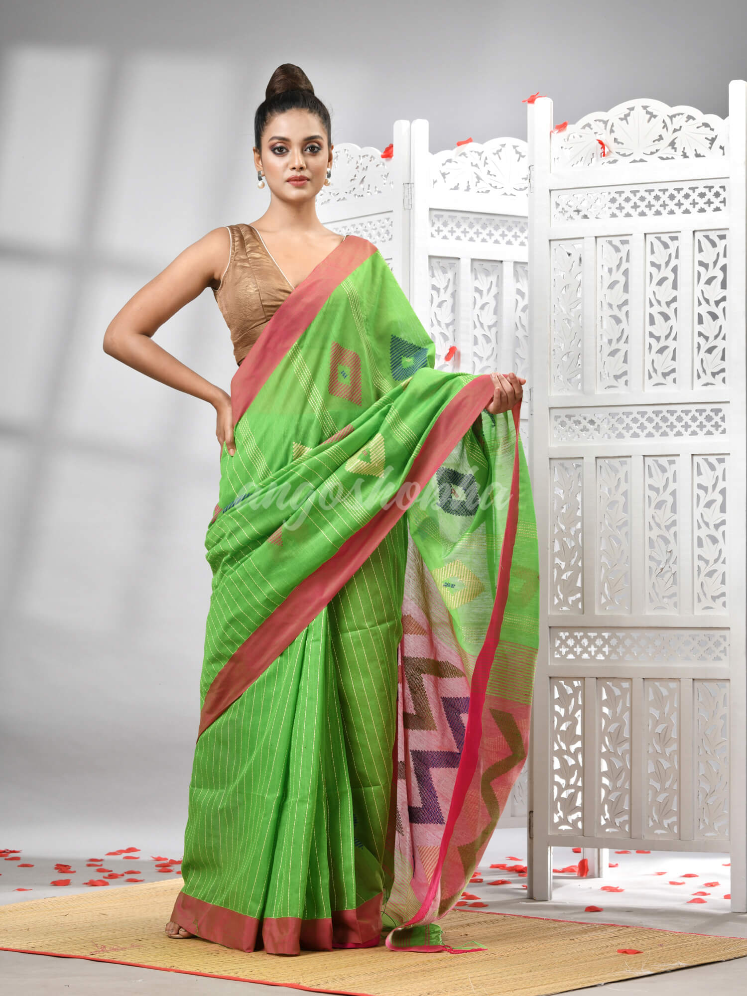 Green Cotton Blend All Body Motive With Rani Pallu Handloom Saree