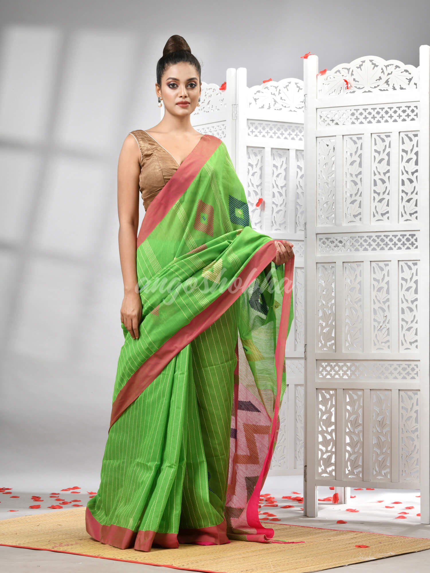 Green Cotton Blend All Body Motive With Rani Pallu Handloom Saree