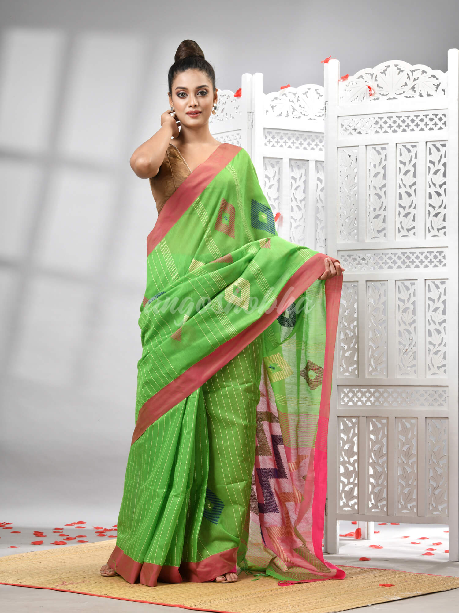 Green Cotton Blend All Body Motive With Rani Pallu Handloom Saree