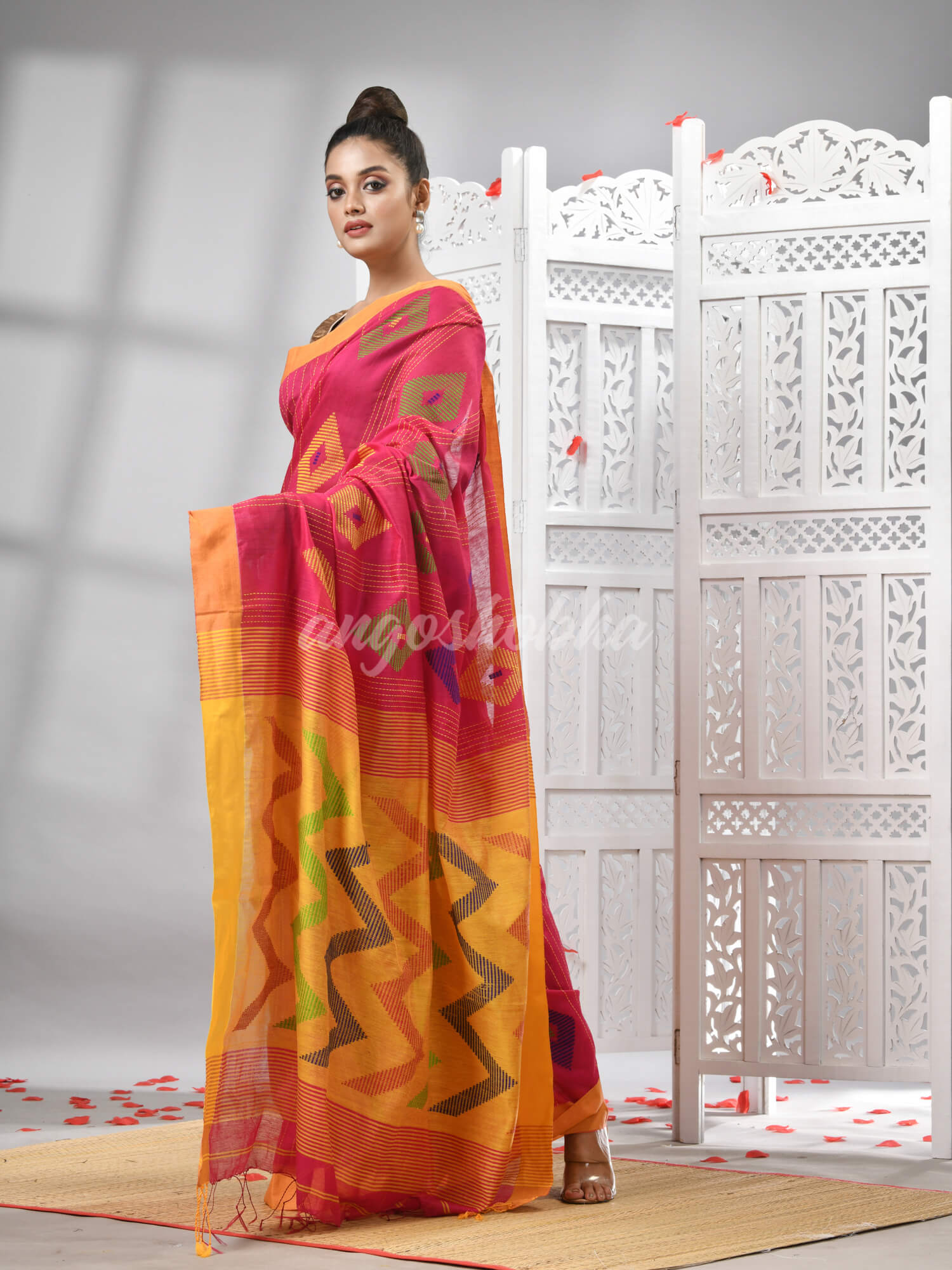 Rani Cotton Blend All Body Motive With Yellow Pallu Handloom Saree
