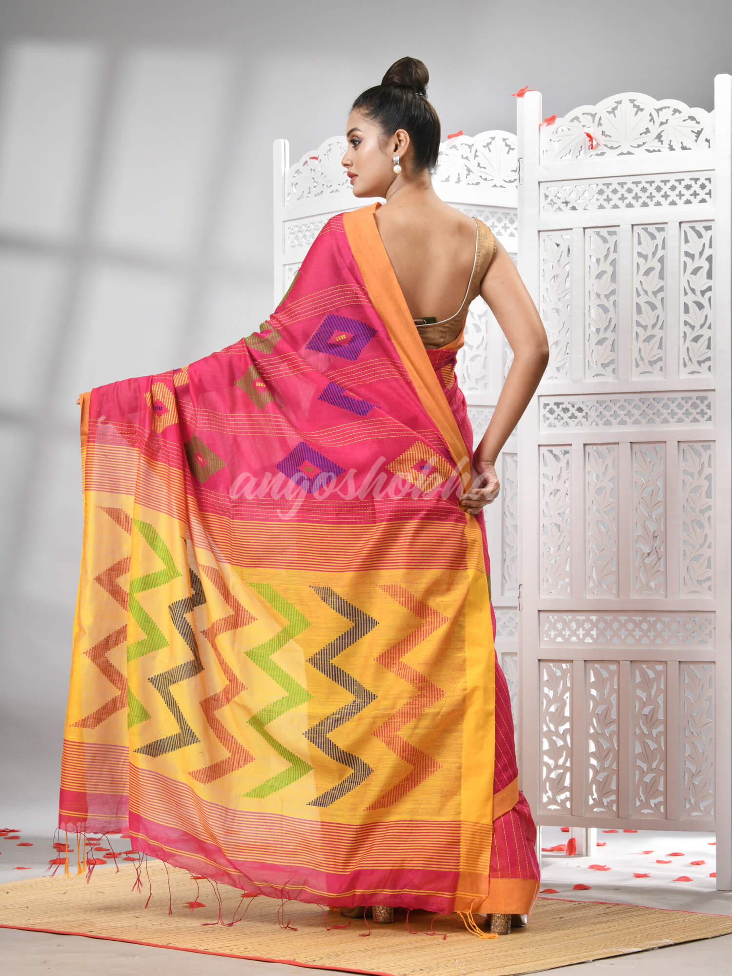 Rani Cotton Blend All Body Motive With Yellow Pallu Handloom Saree
