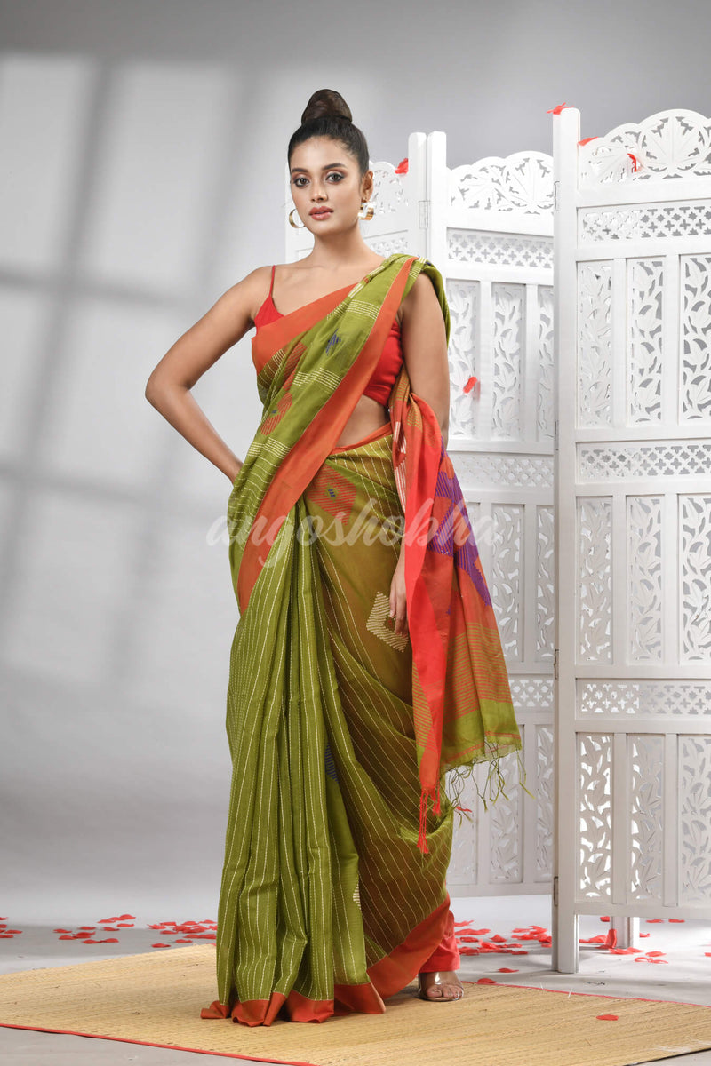 Pista Cotton Blend All Body Motive With Red Pallu Handloom Saree