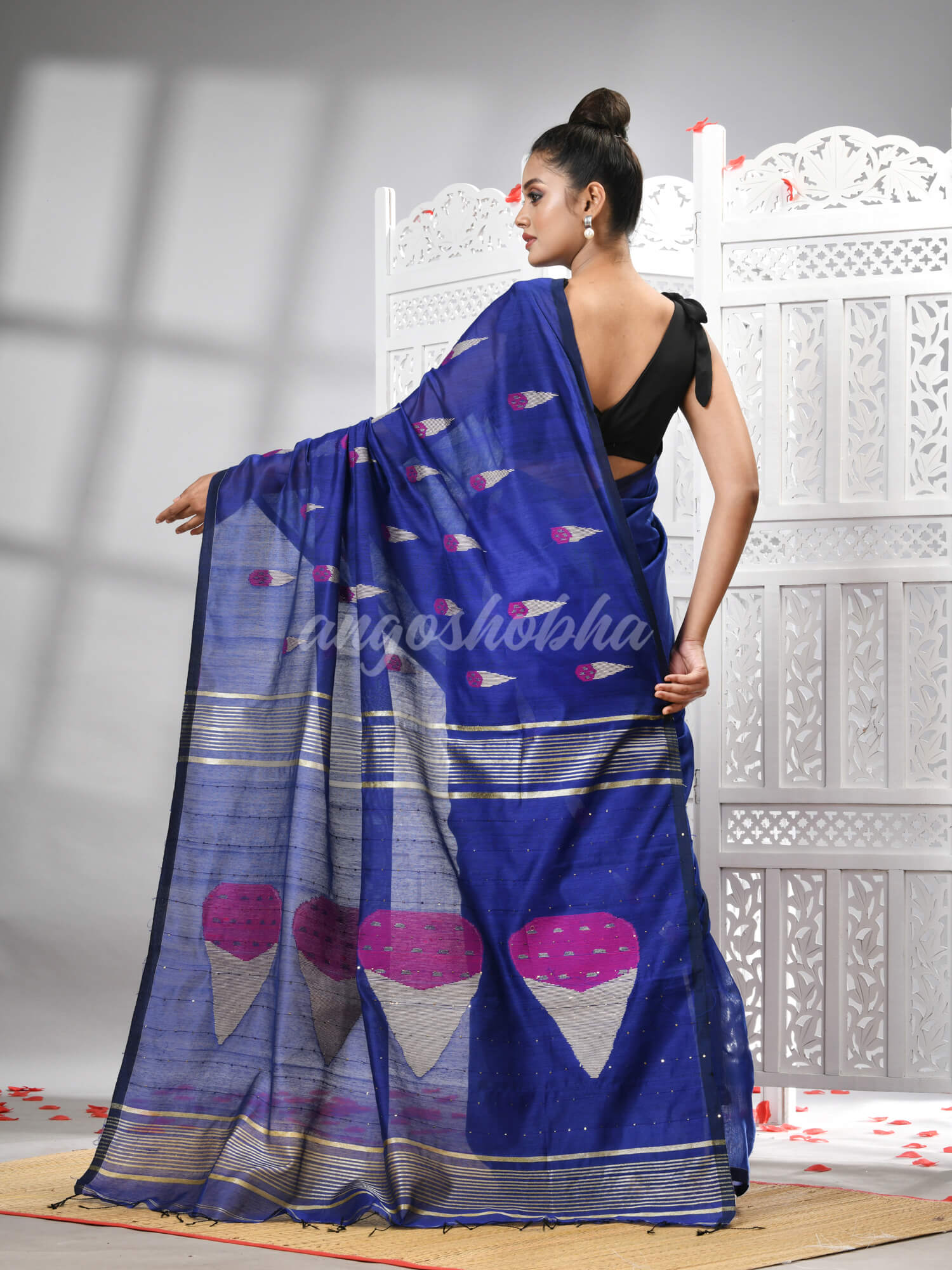 Blue Cotton Blend All Body Motive Design Pallu Handloom Saree