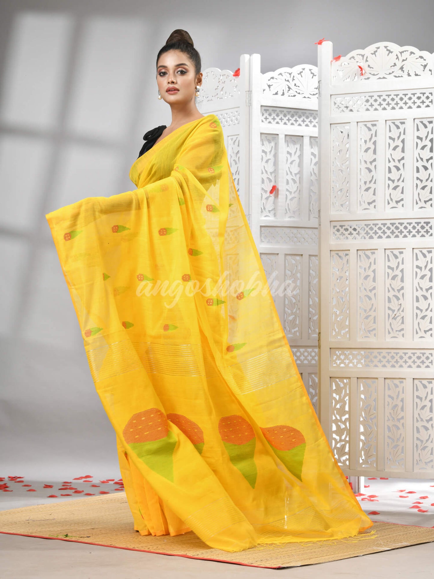 Yellow Cotton Blend All Body Motive Design Pallu Handloom Saree