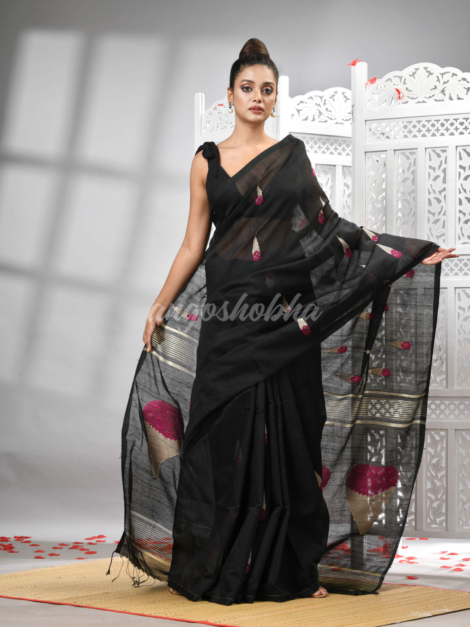 Black Cotton Blend All Body Motive Design Pallu Handloom Saree