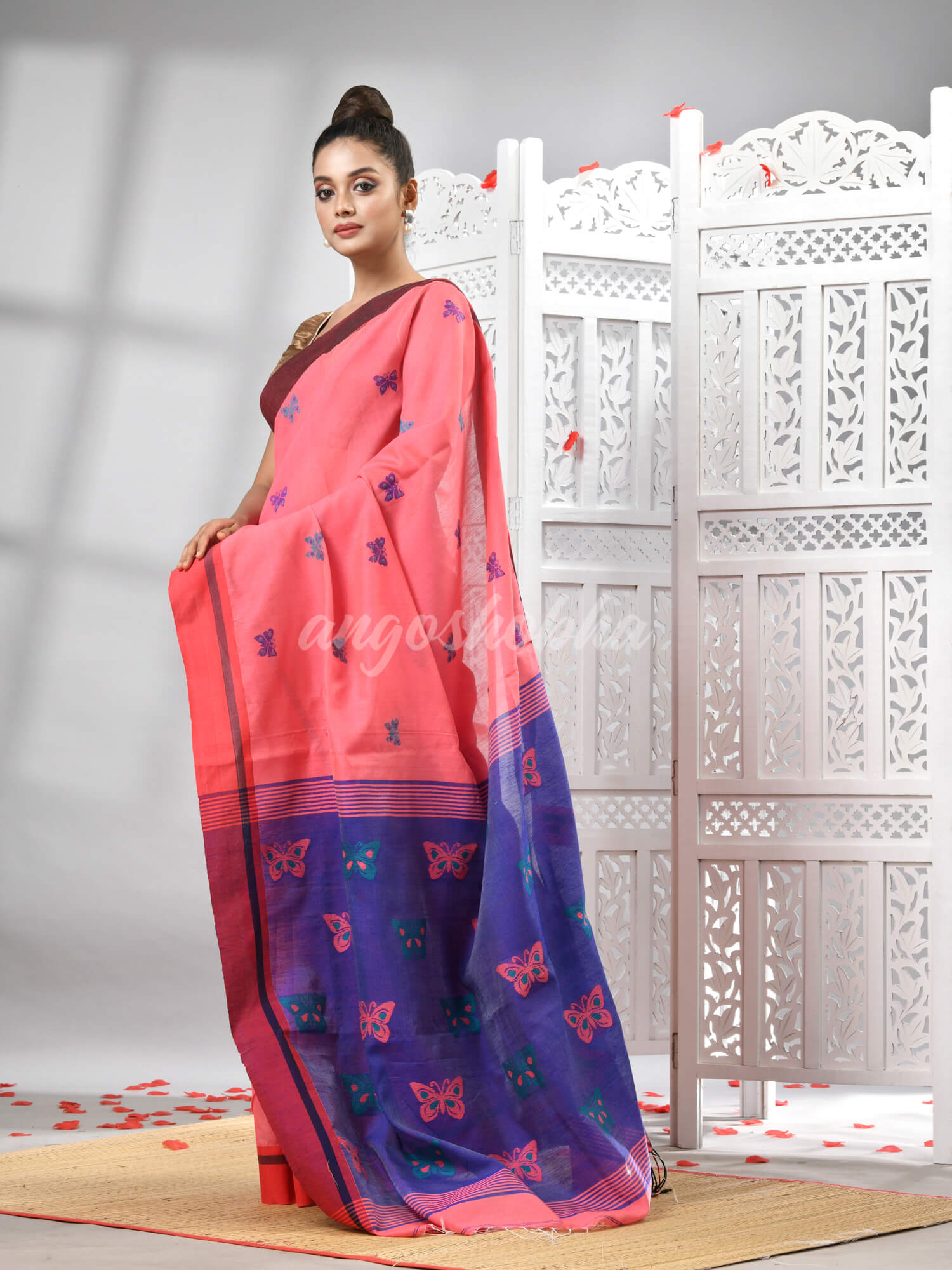 Pink Cotton Blend All Body Motive With Blue Pallu Handloom Saree