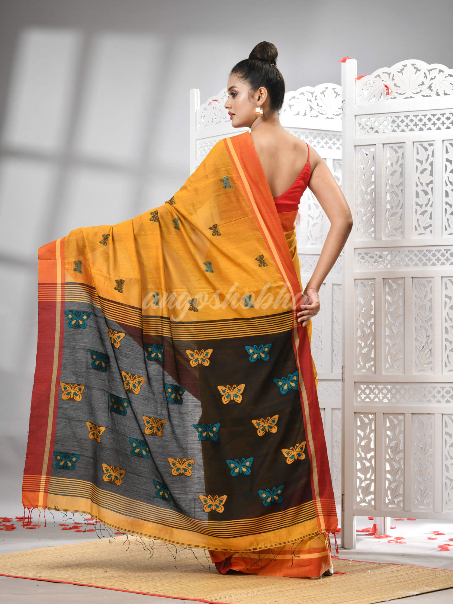 Yellow Cotton Blend All Body Motive With Black Pallu Handloom Saree