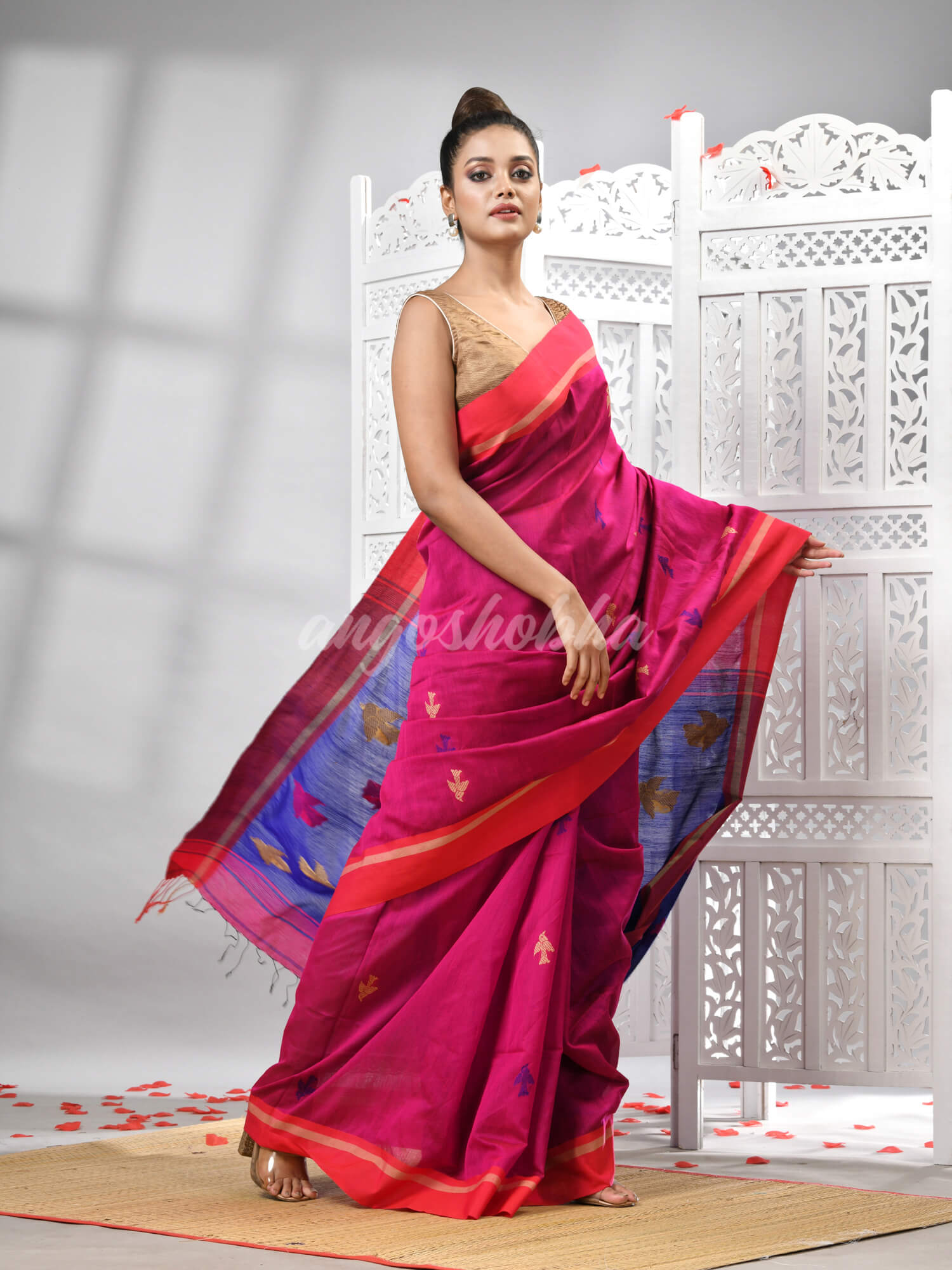 Rani Cotton Blend All Body Motive With Blue Pallu Handloom Saree