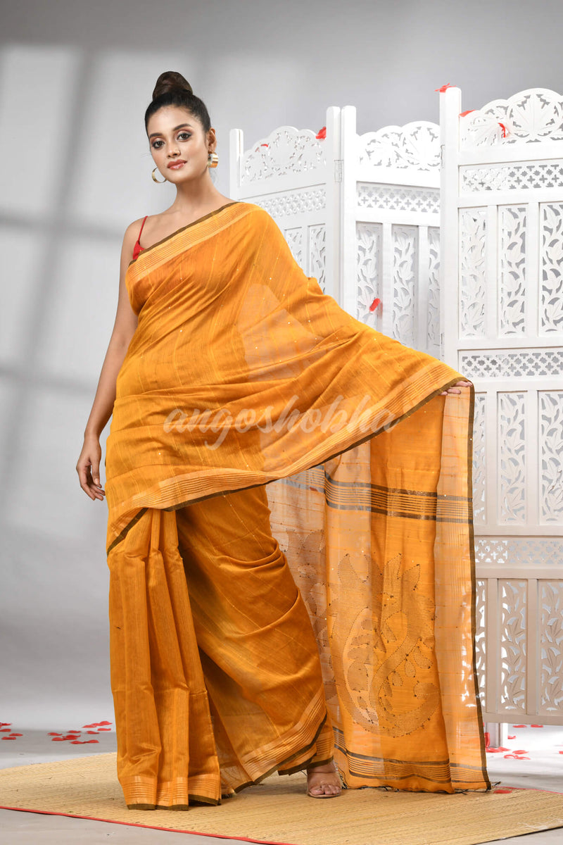 Yellow Cotton Blend Solid Body Design Pallu Handloom Saree