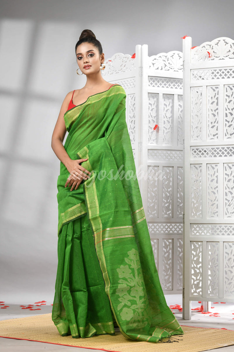 Green Cotton Blend Solid Body Design Pallu Handloom Saree