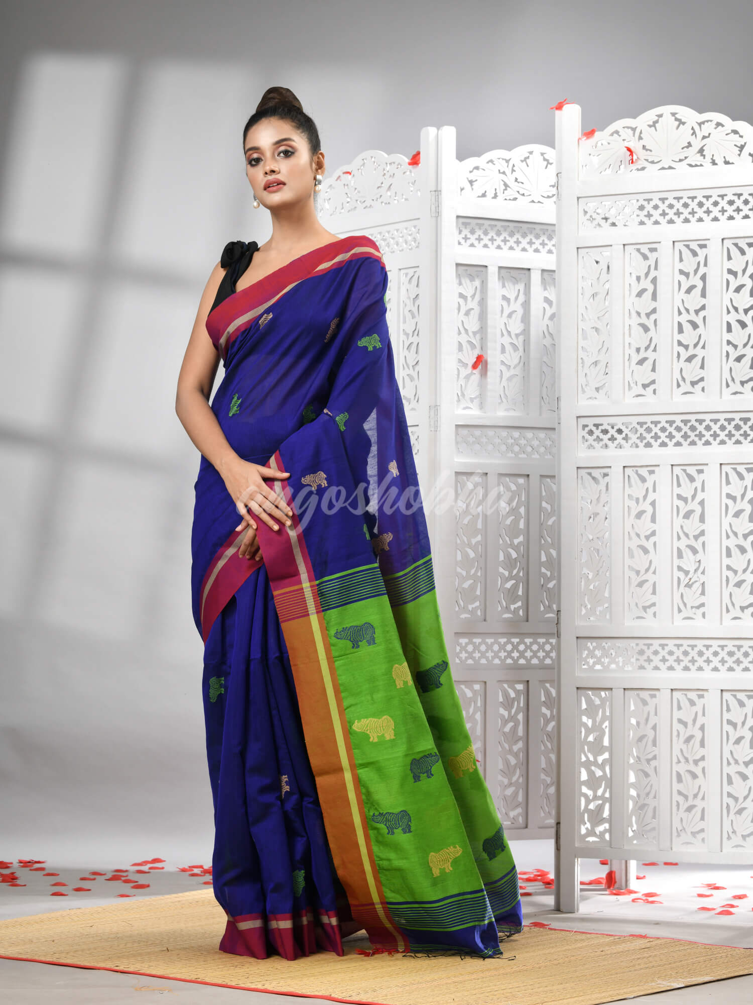 Blue Cotton Blend All Body Motive With Green Pallu Handloom Saree