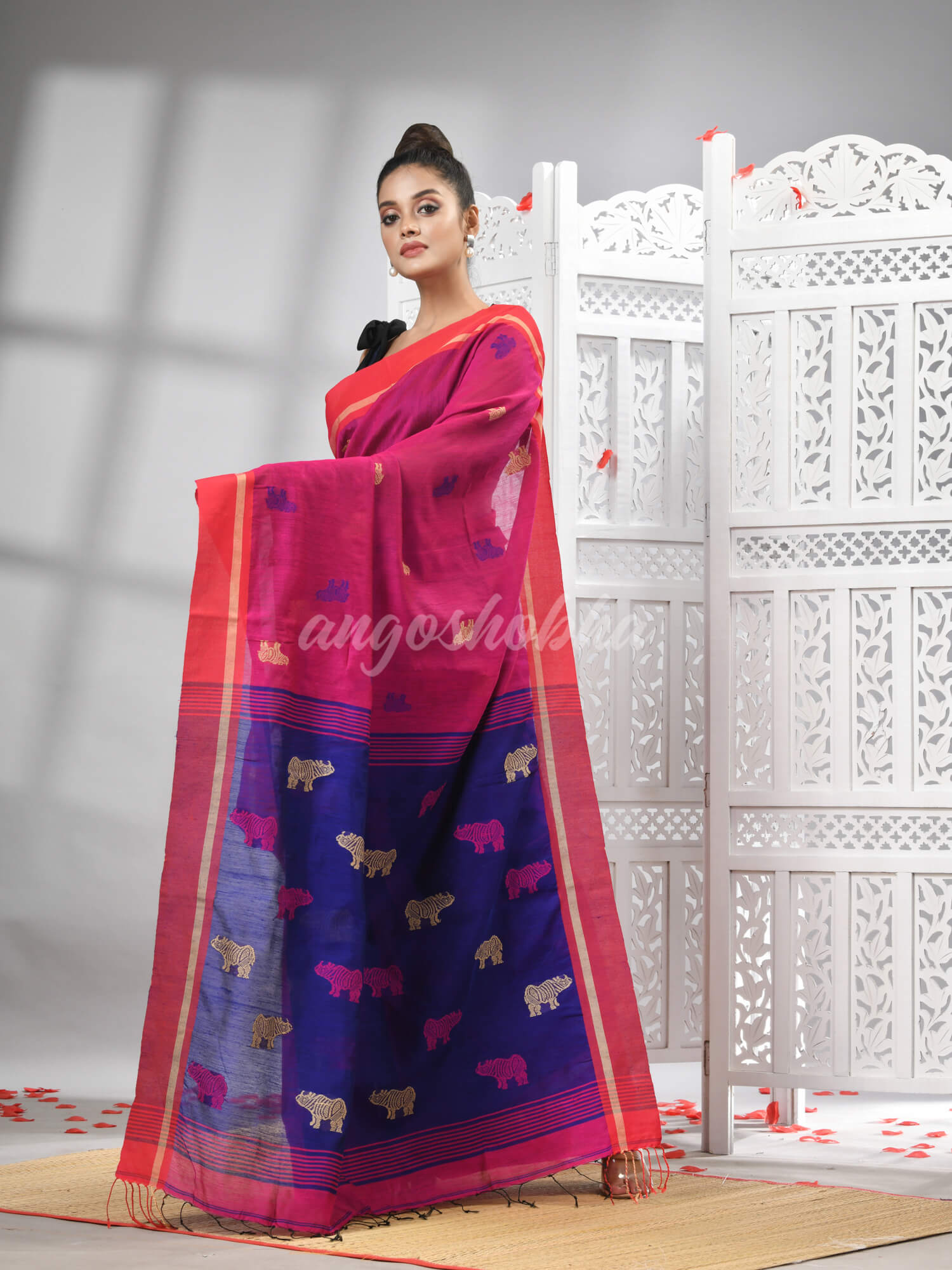 Rani Cotton Blend All Body Motive With Blue Pallu Handloom Saree