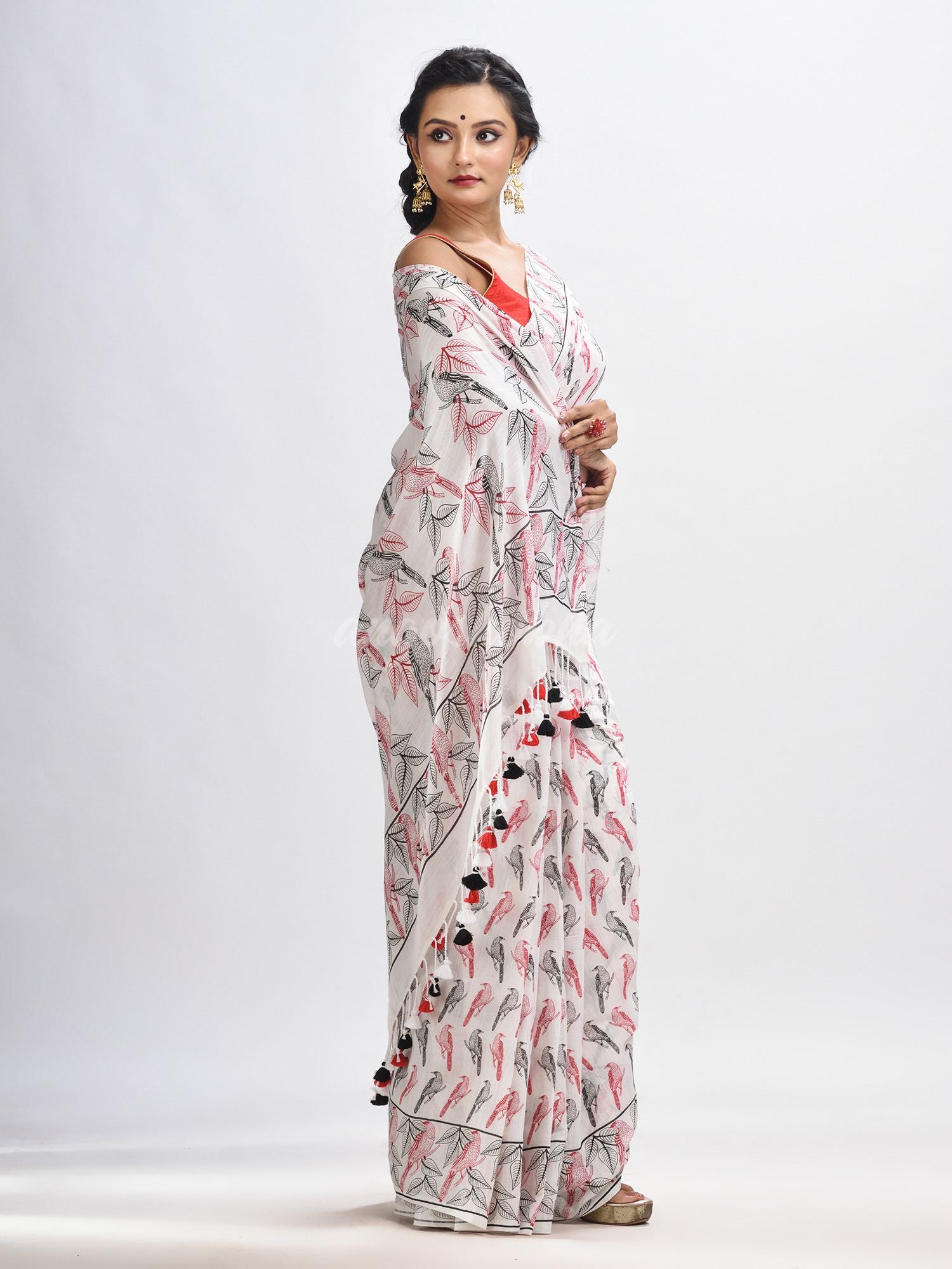 White cotton birds Printed Saree-angoshobha