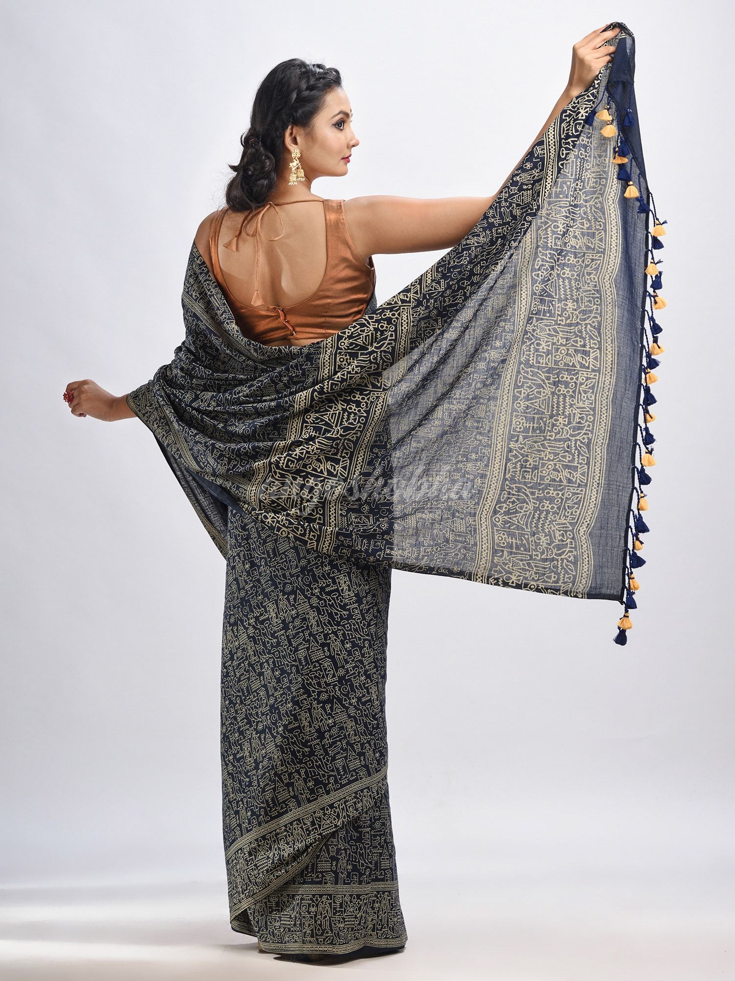 Nevy blue cotton dolls Printed Saree