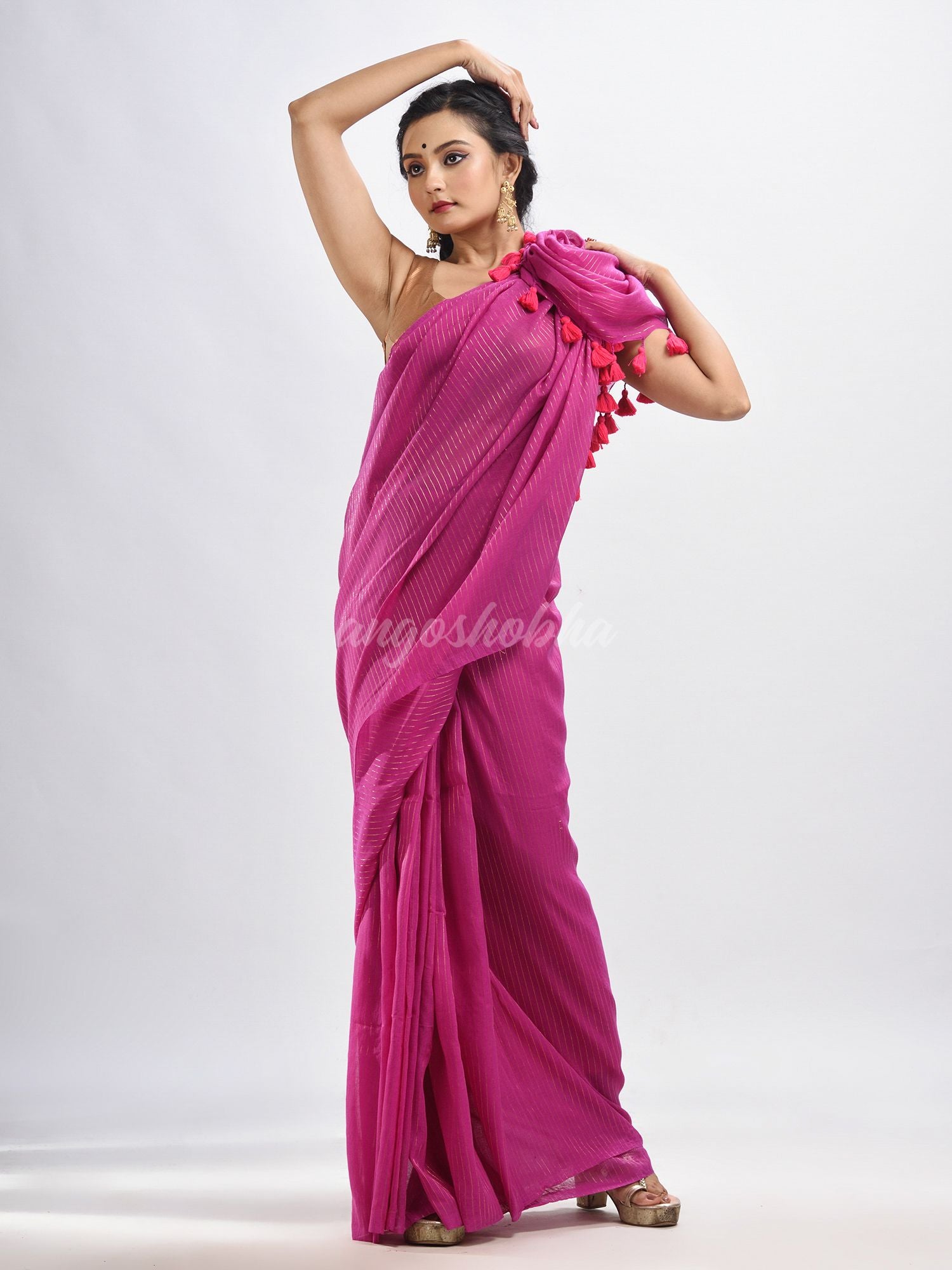 Magenta Handloom Molmol zari  Cotton Saree