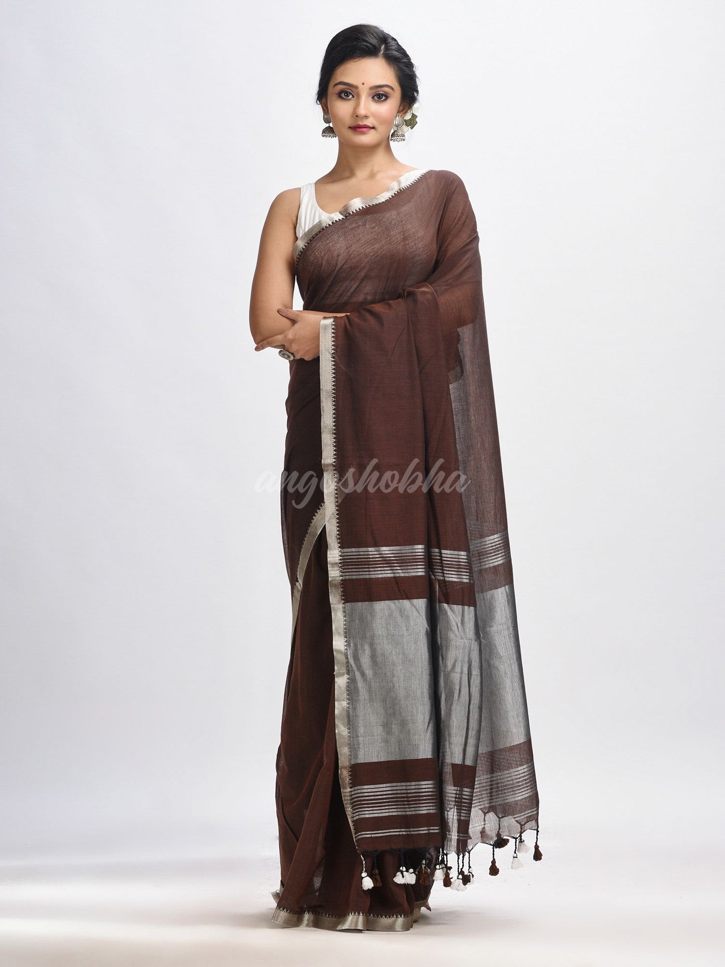 Dark coffee Cotton with zari pallu and zari border handloom Saree