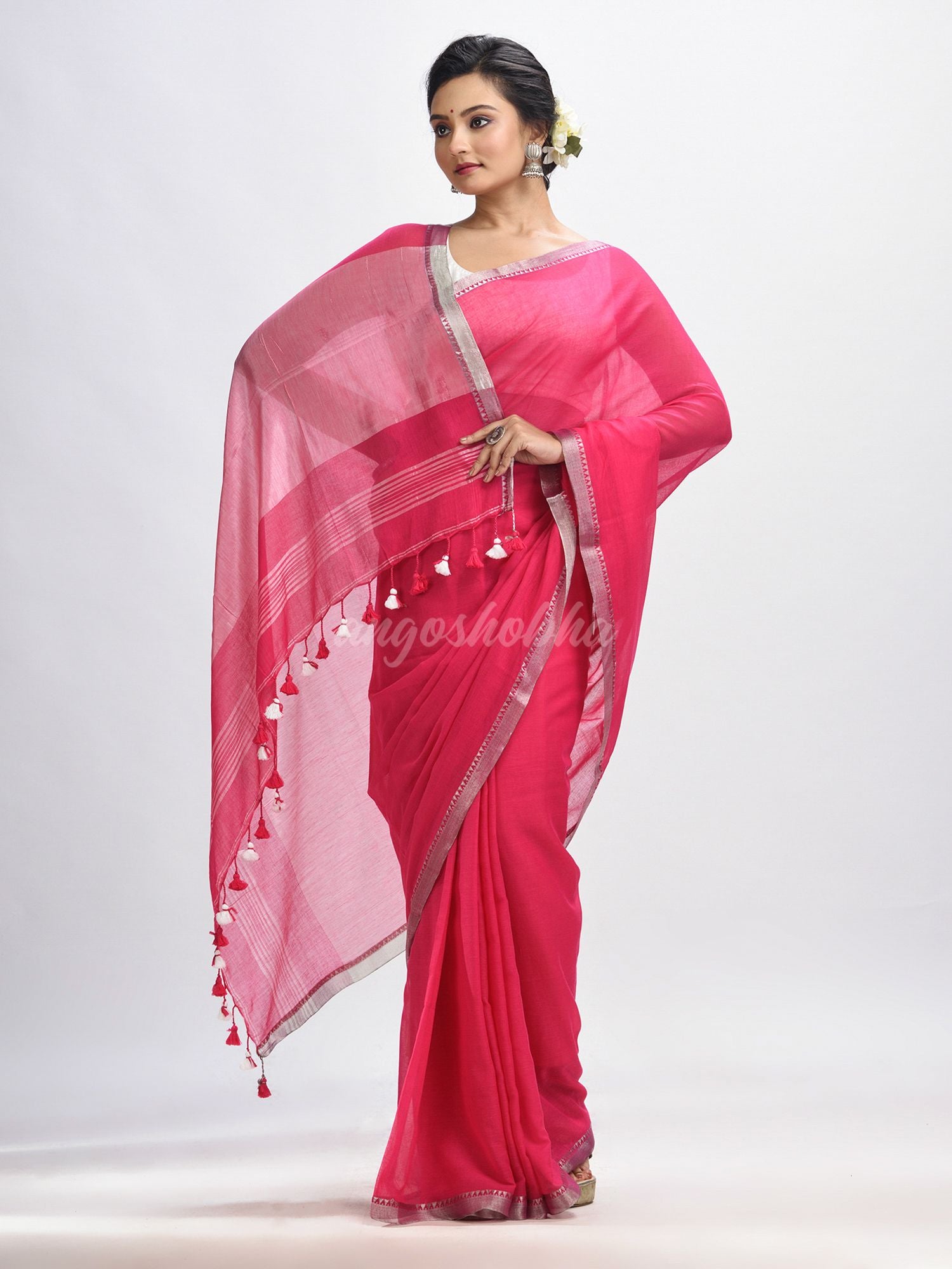 Deep pink Cotton with zari pallu and zari border handloom Saree