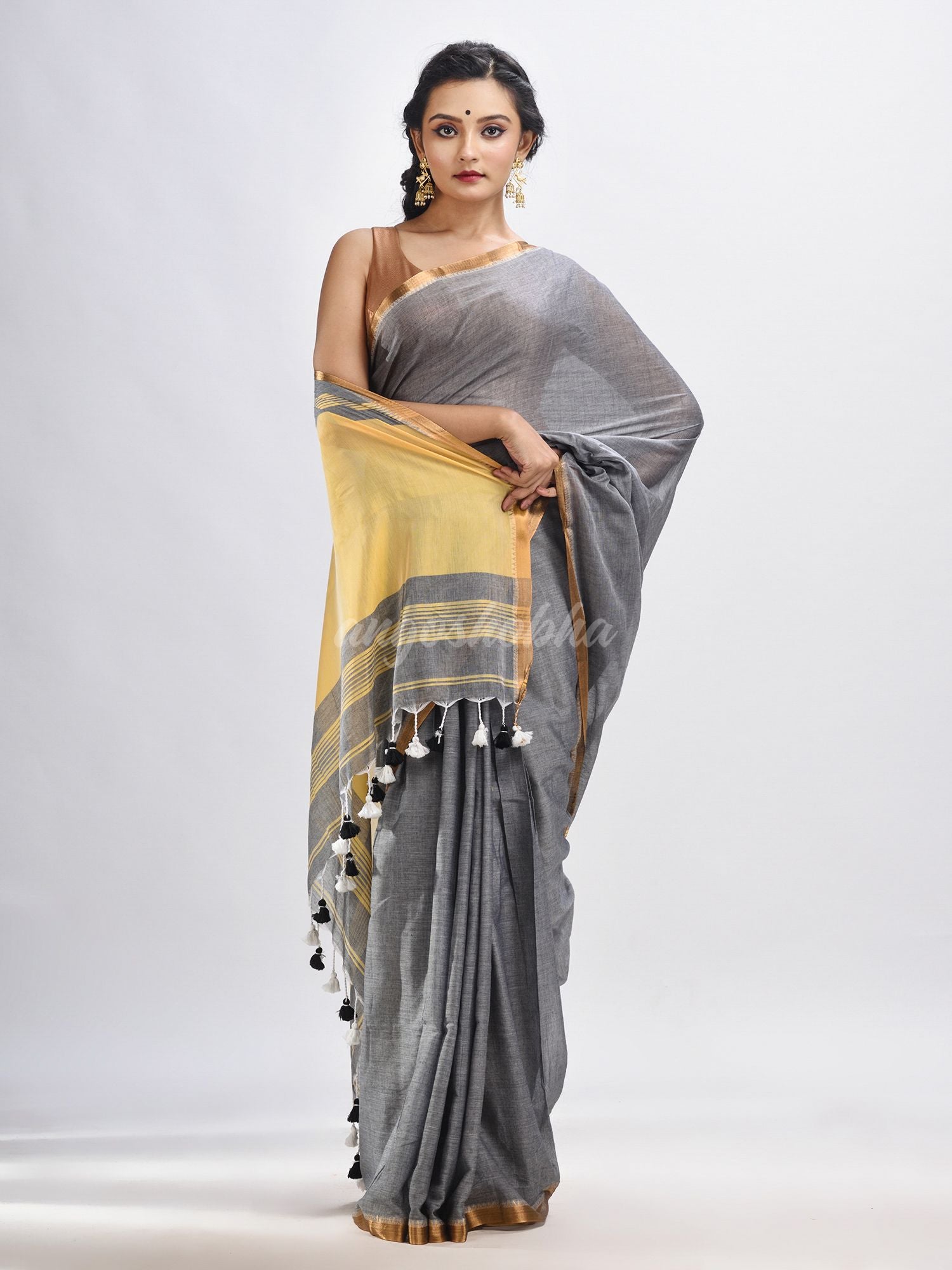 Grey Cotton with zari pallu and zari border handloom Saree