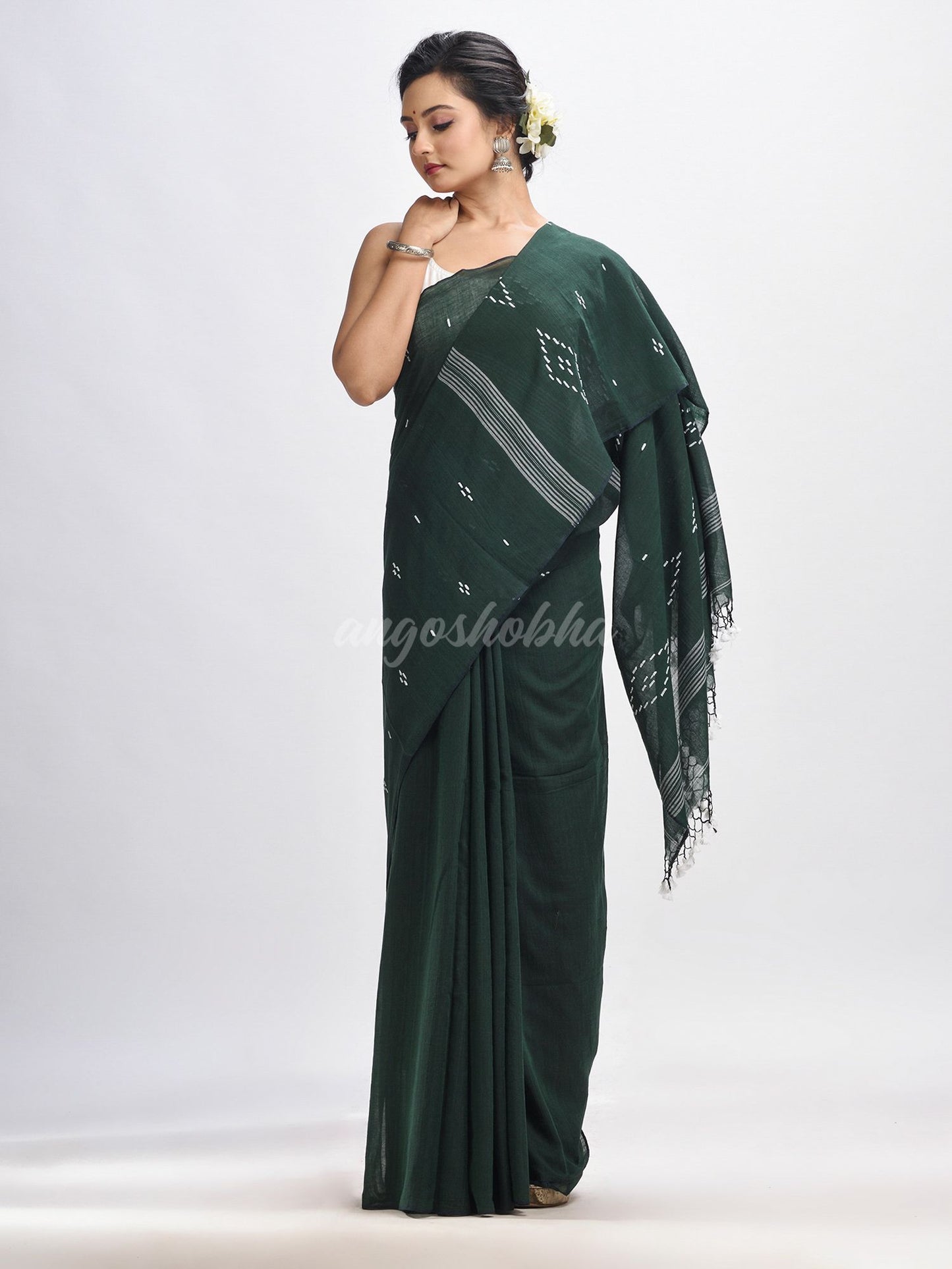 Bottle green body buti Handloom Molmol Cotton Jamdani Saree