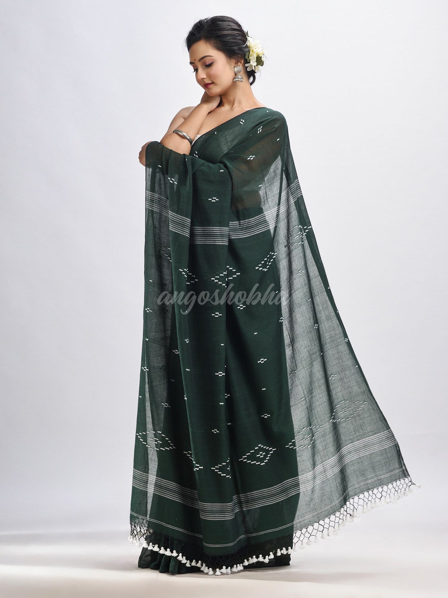 Bottle green body buti Handloom Molmol Cotton Jamdani Saree