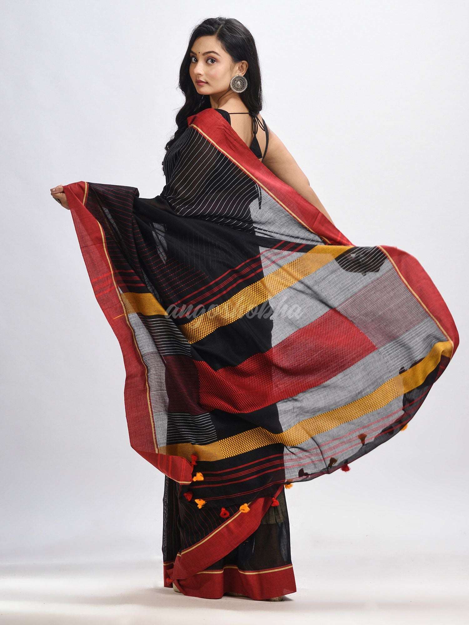 Bkack cotton with red border handwoven jamdani saree