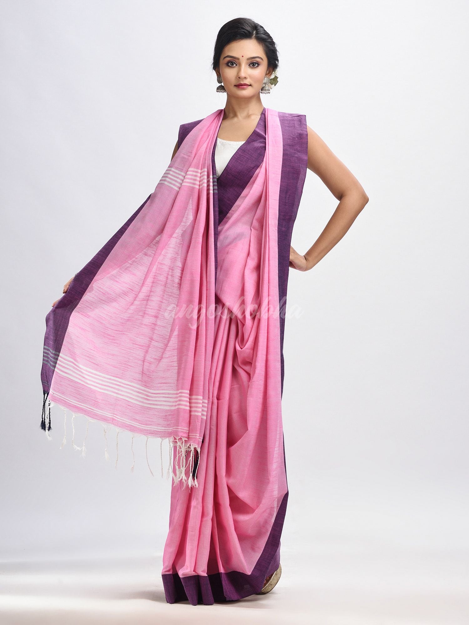 Pink cotton solid body handloom saree