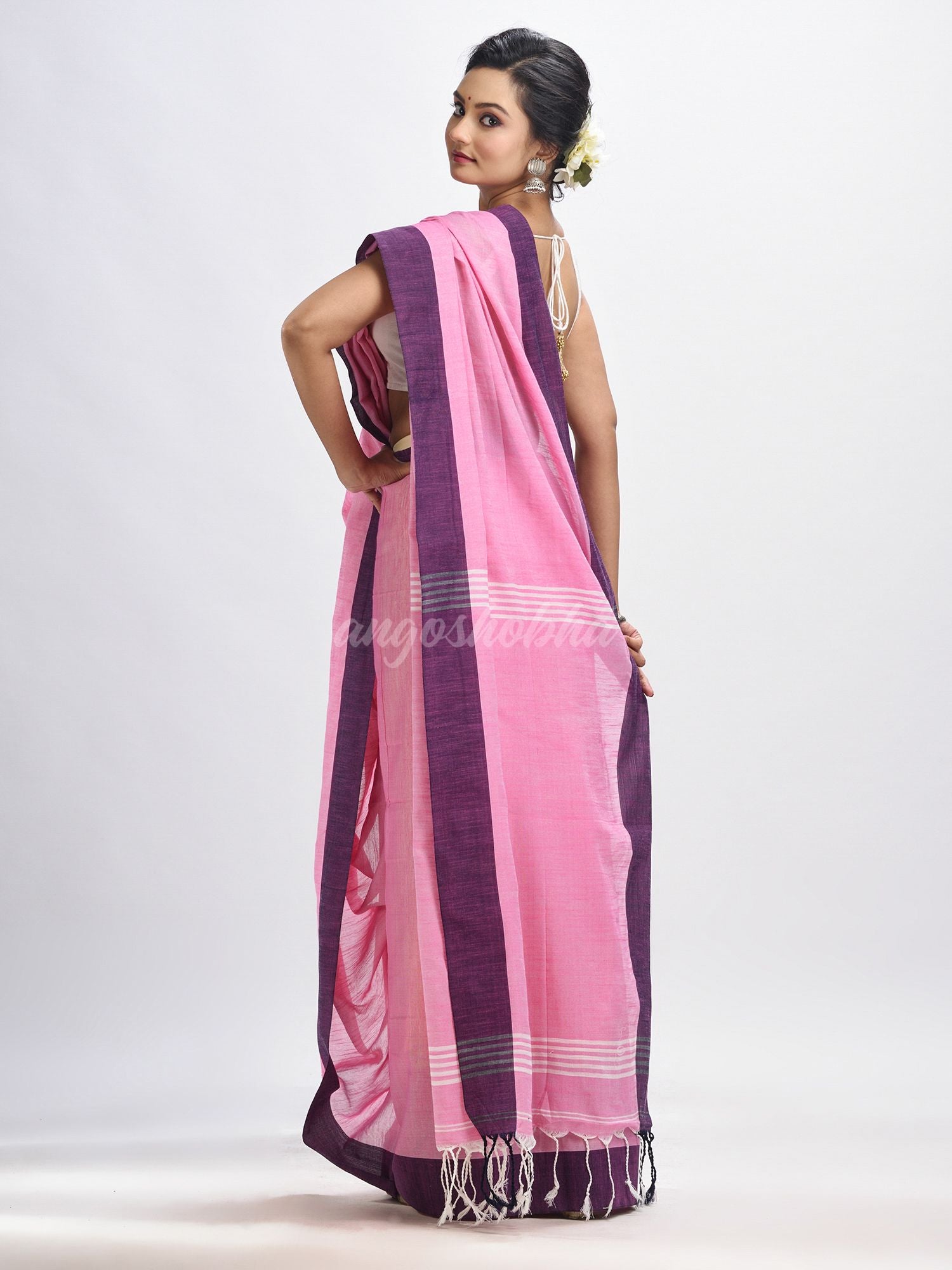 Pink cotton solid body handloom saree