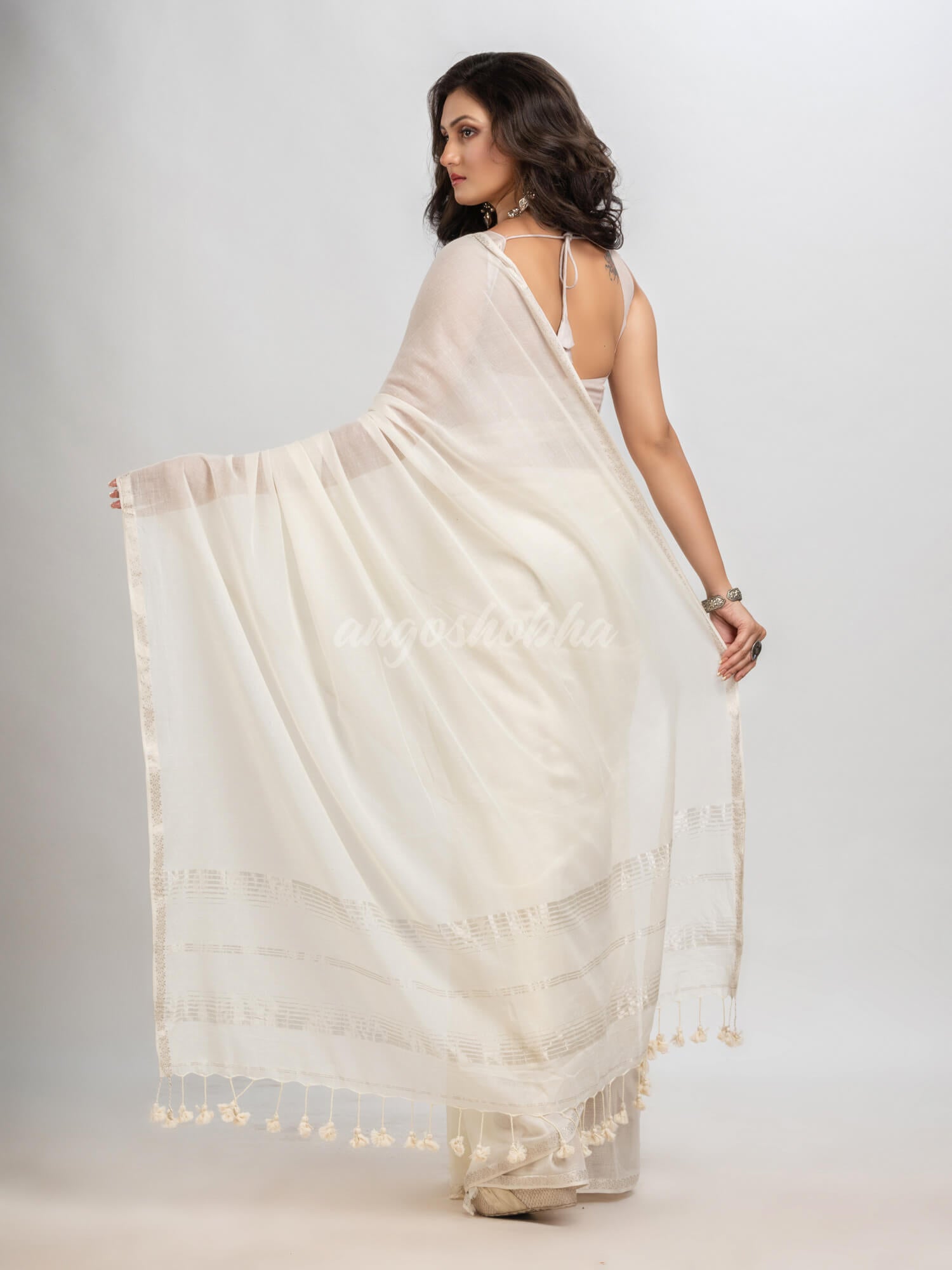 White cotton with Jacquard Zari border and zari Stripe pallu handloom Saree