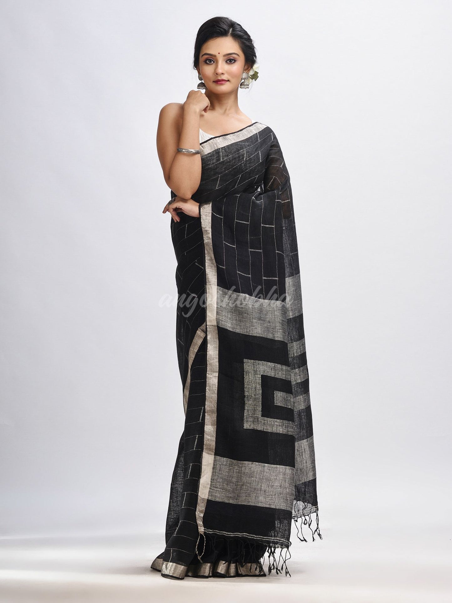 Black Traditional Linen Jamdani Saree