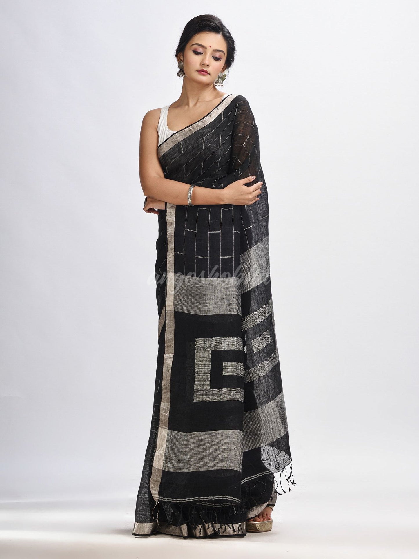 Black Traditional Linen Jamdani Saree