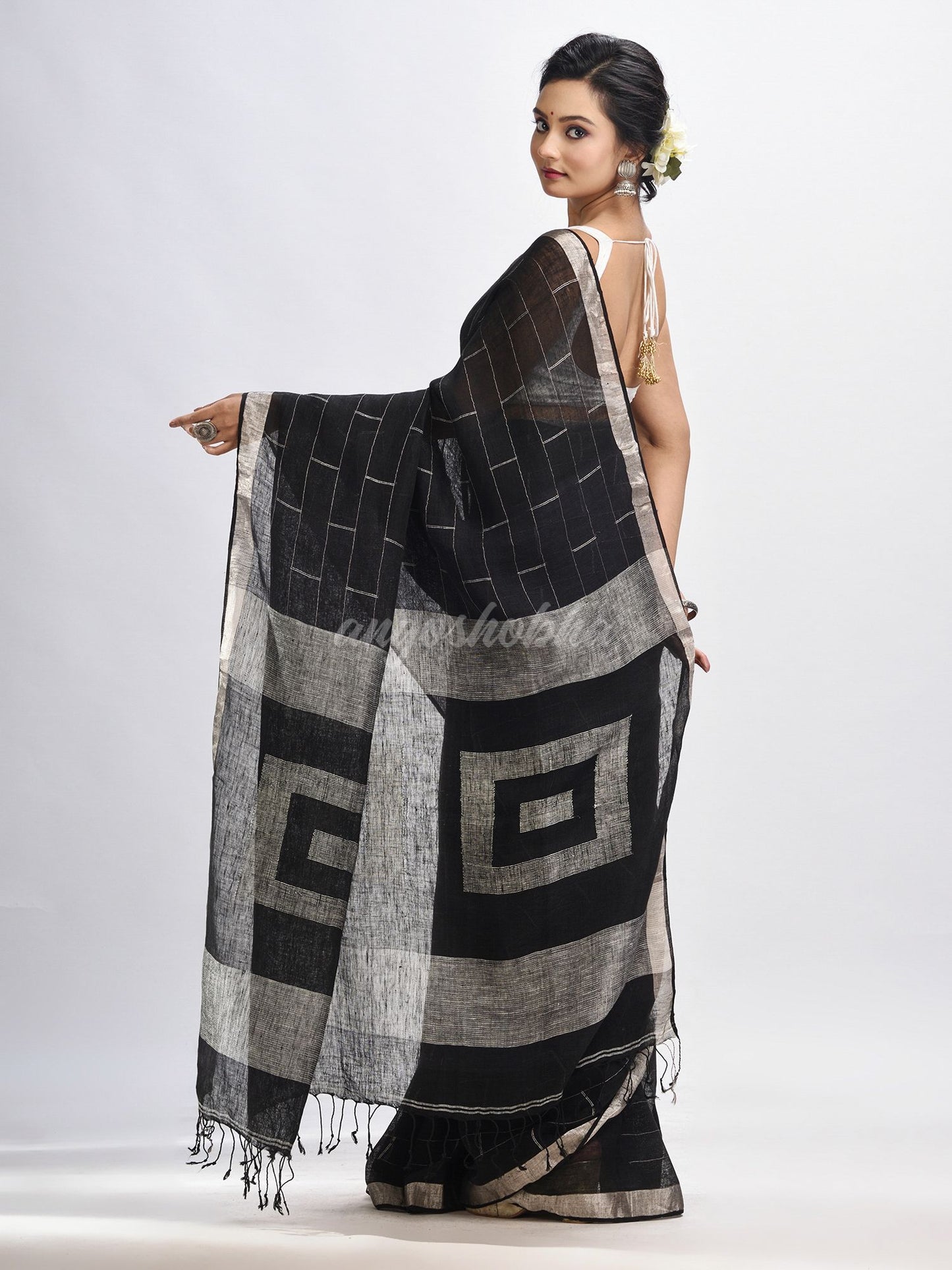 Black Traditional Linen Jamdani Saree