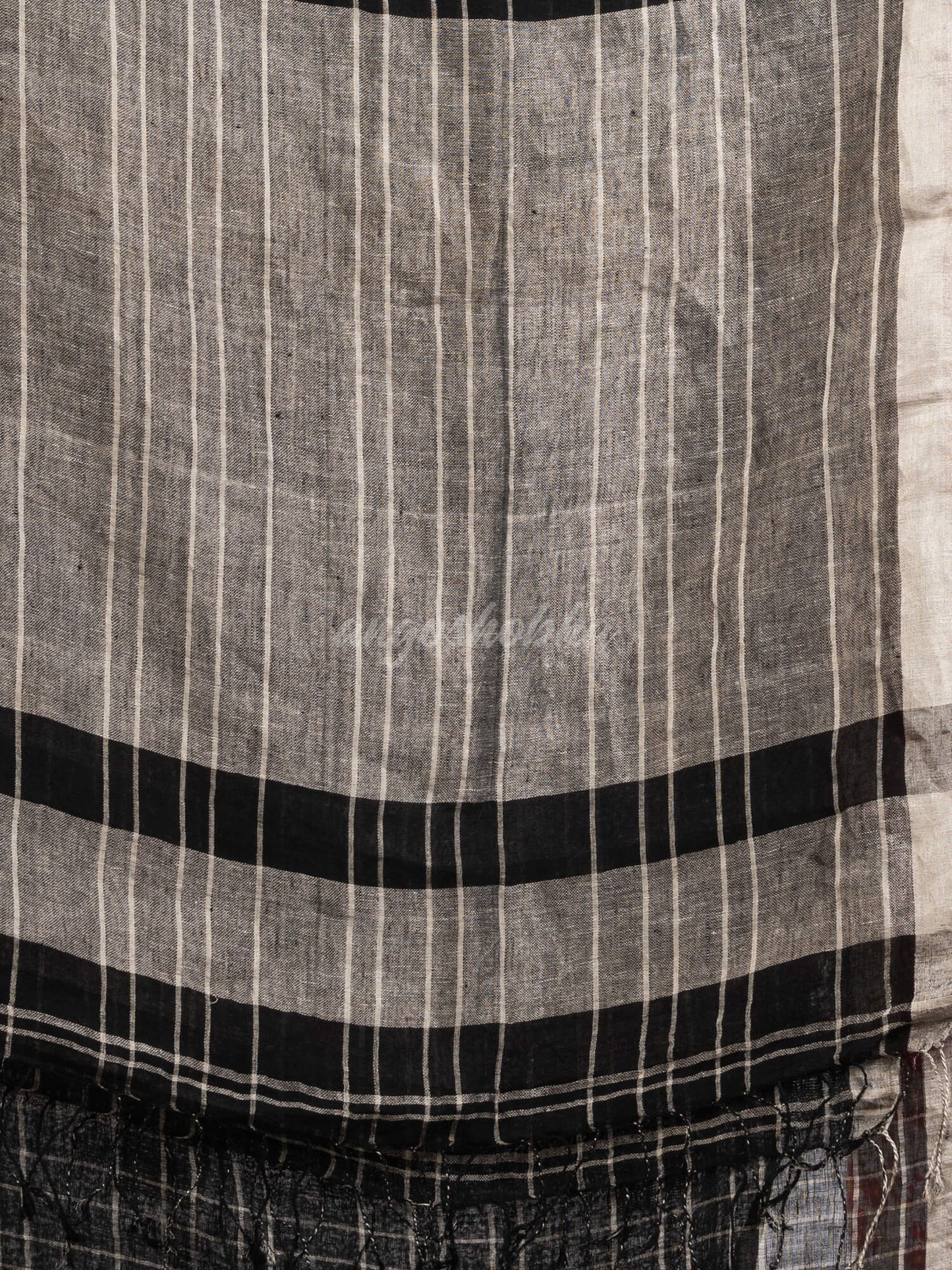 Black linen zari border with silver zari pallu jamdani saree