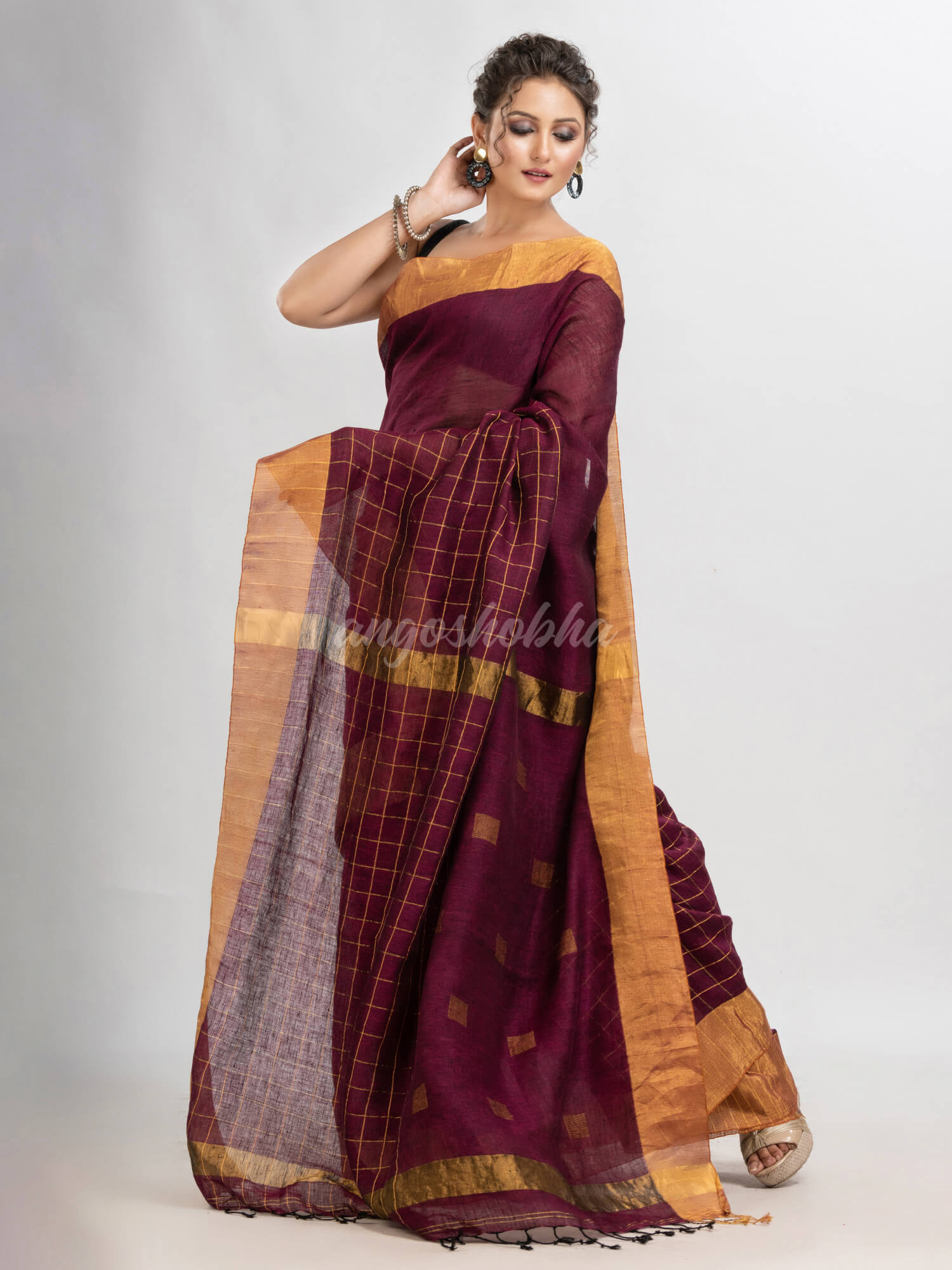 Maroon linen half check and huff solid body jamdani saree