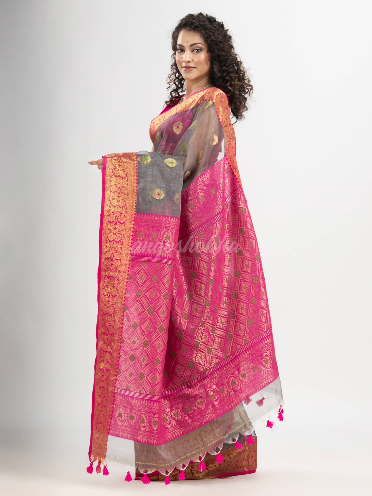 Grey art silk Muslin Jacquard Jamdani saree